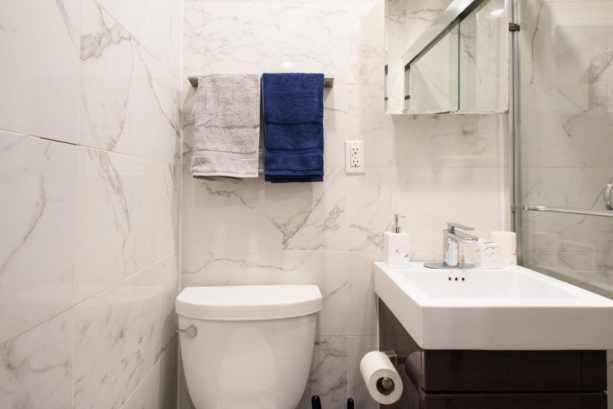 Apartment 69-2b Prime Lower East Brand New 1br