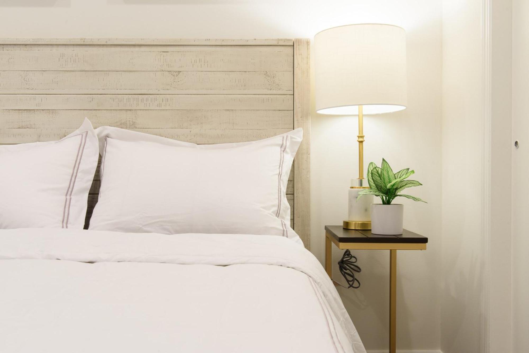 Apartment 69-2b Prime Lower East Brand New 1br *