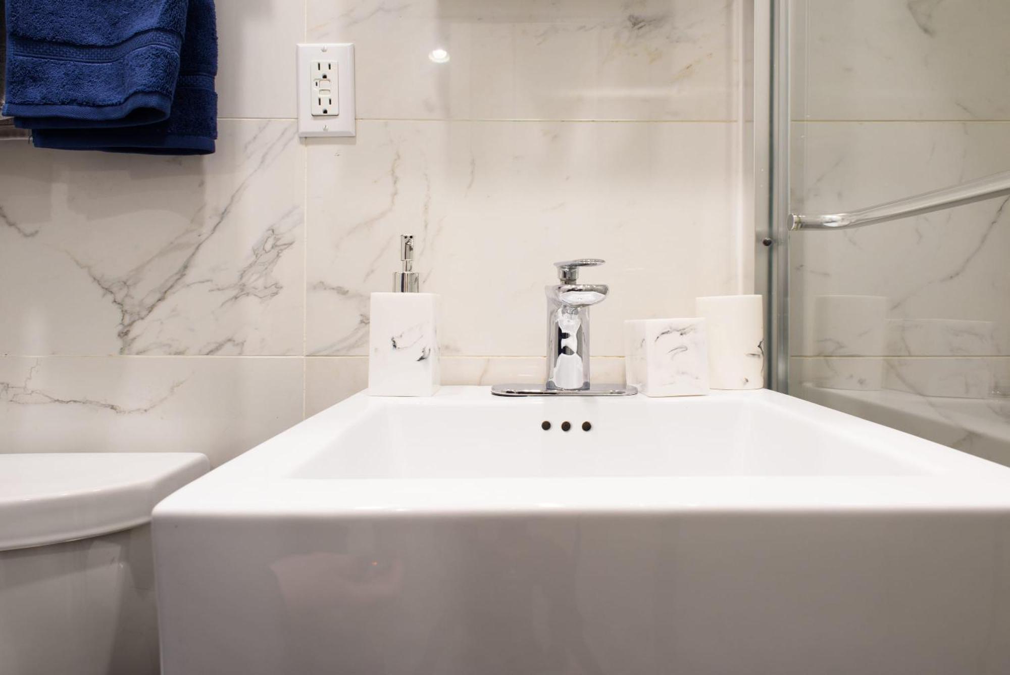 69-2b Prime Lower East Brand New 1br Apartment *