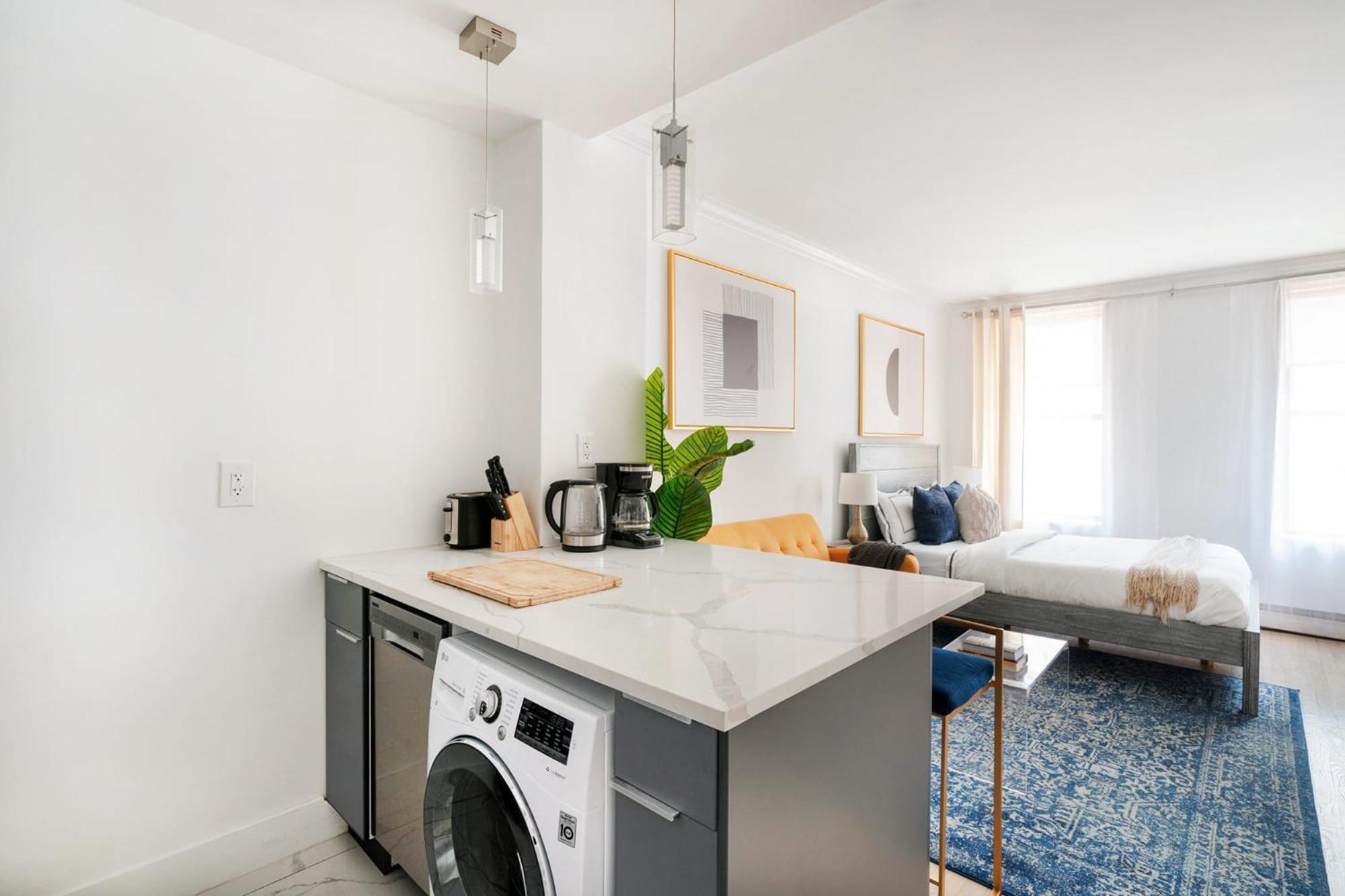 1597-7 Luxury Upper East W&d In Unit