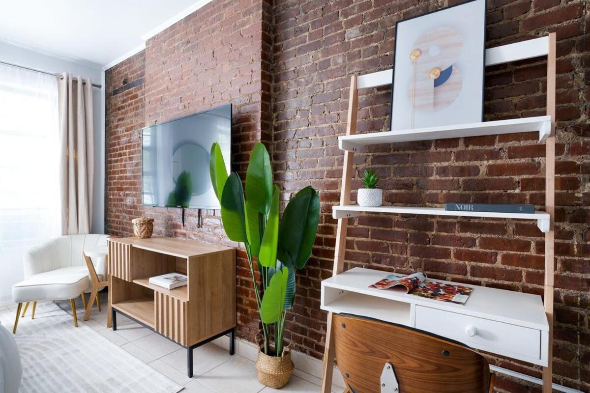 501-2fw Gorgeous Upper East Side