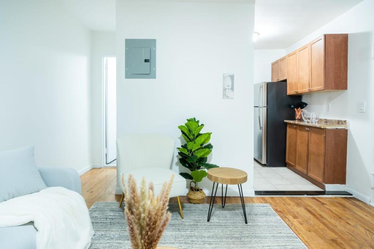 Apartment 49-4a Prime Midtown Newly 2br W&d New York