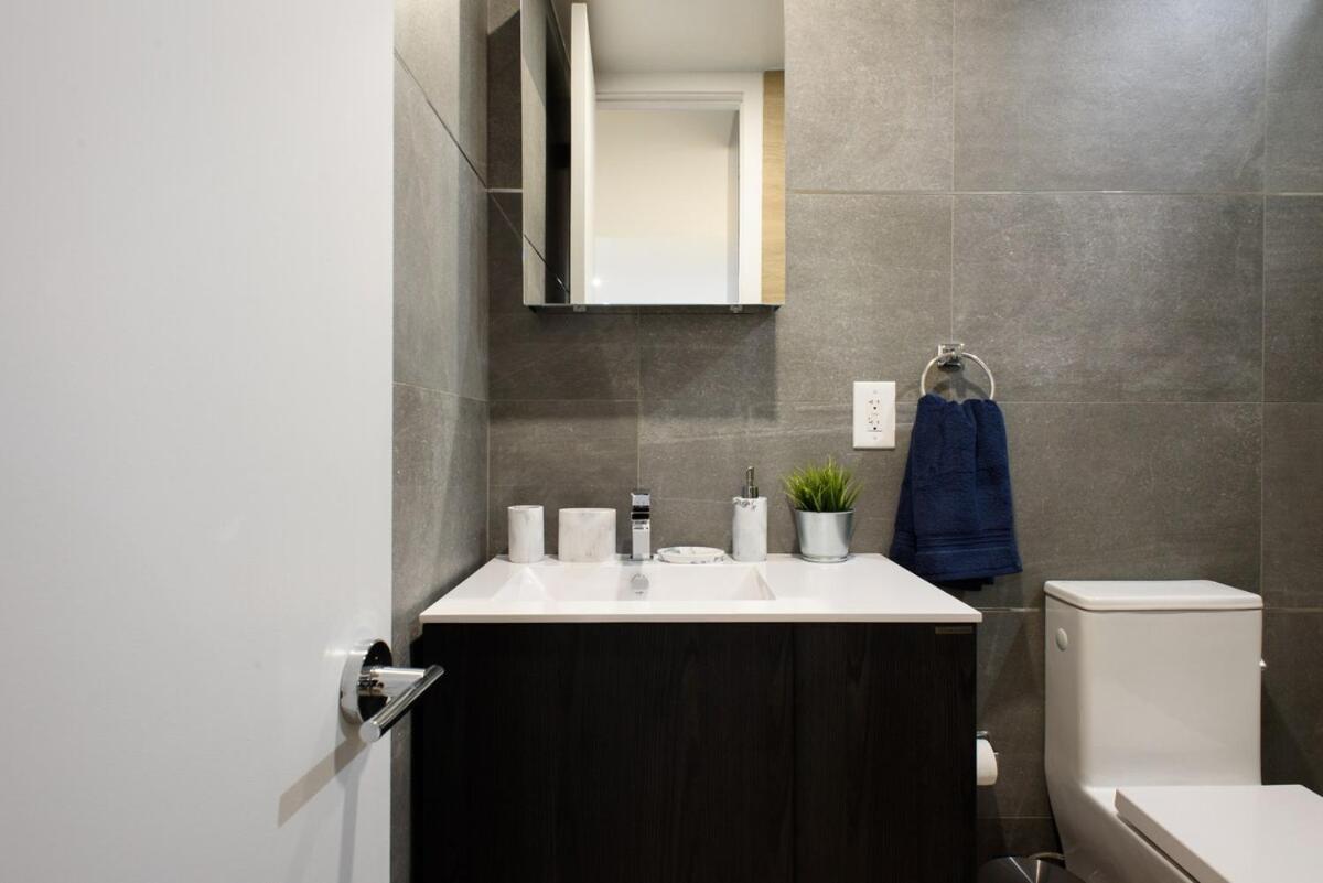 1597-9 Renovated Prime Ues Wd In Unit Apartment *