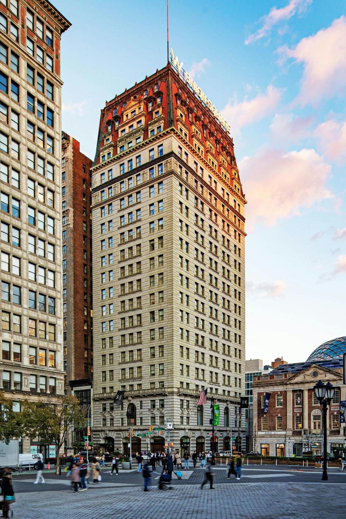 W - Union Square
