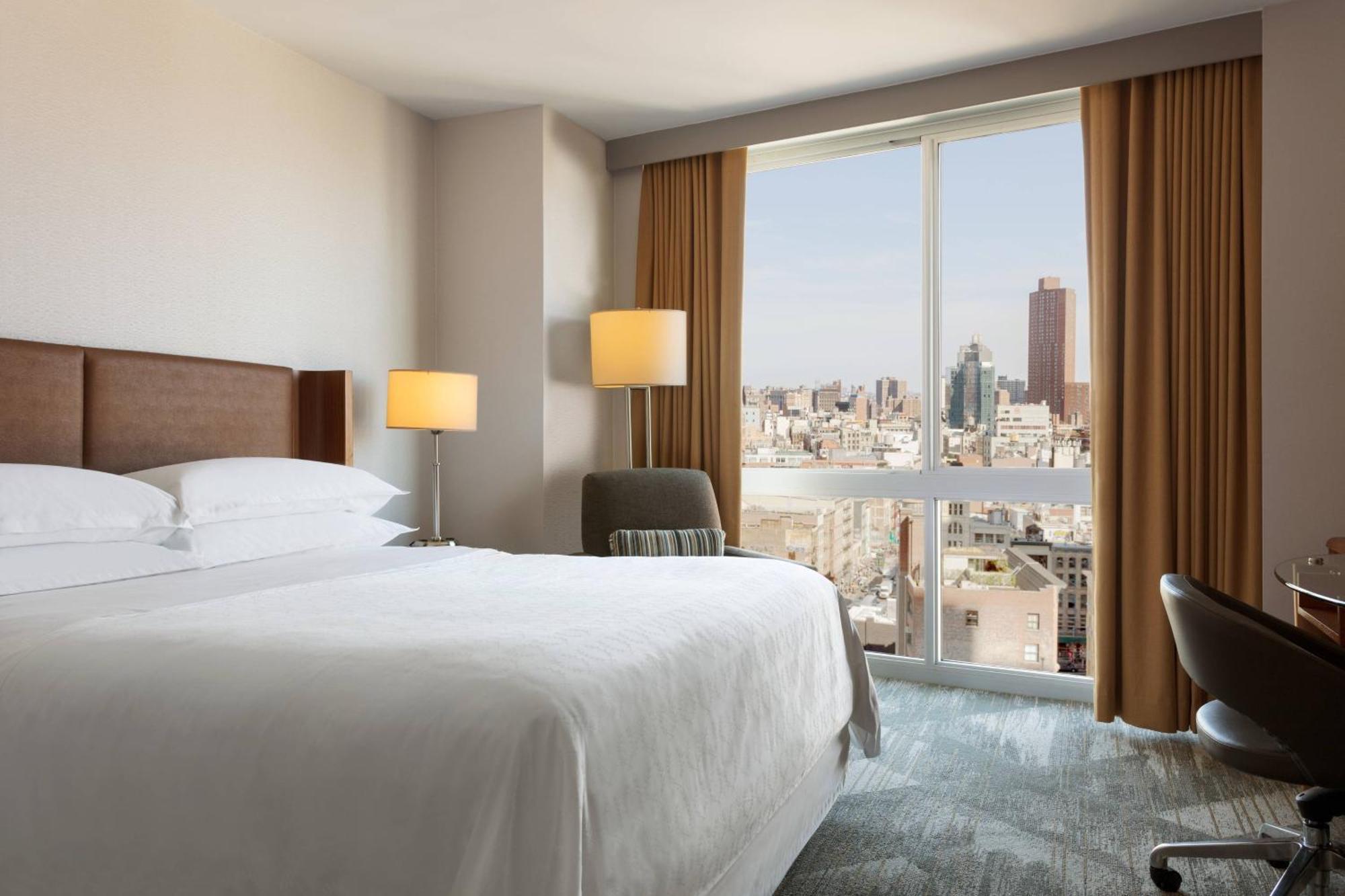 Sheraton Tribeca 4*