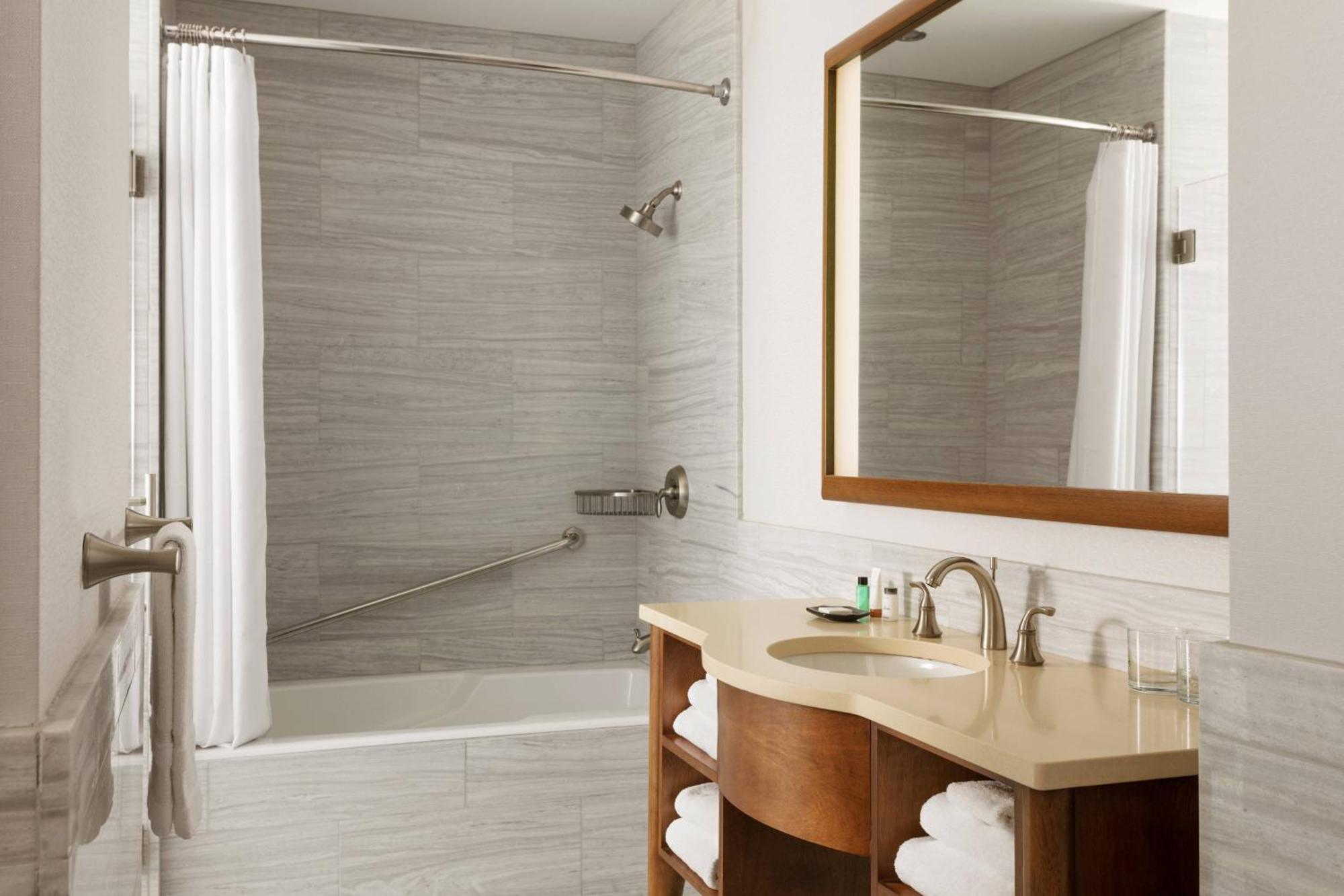 Hotel Sheraton Tribeca 4*