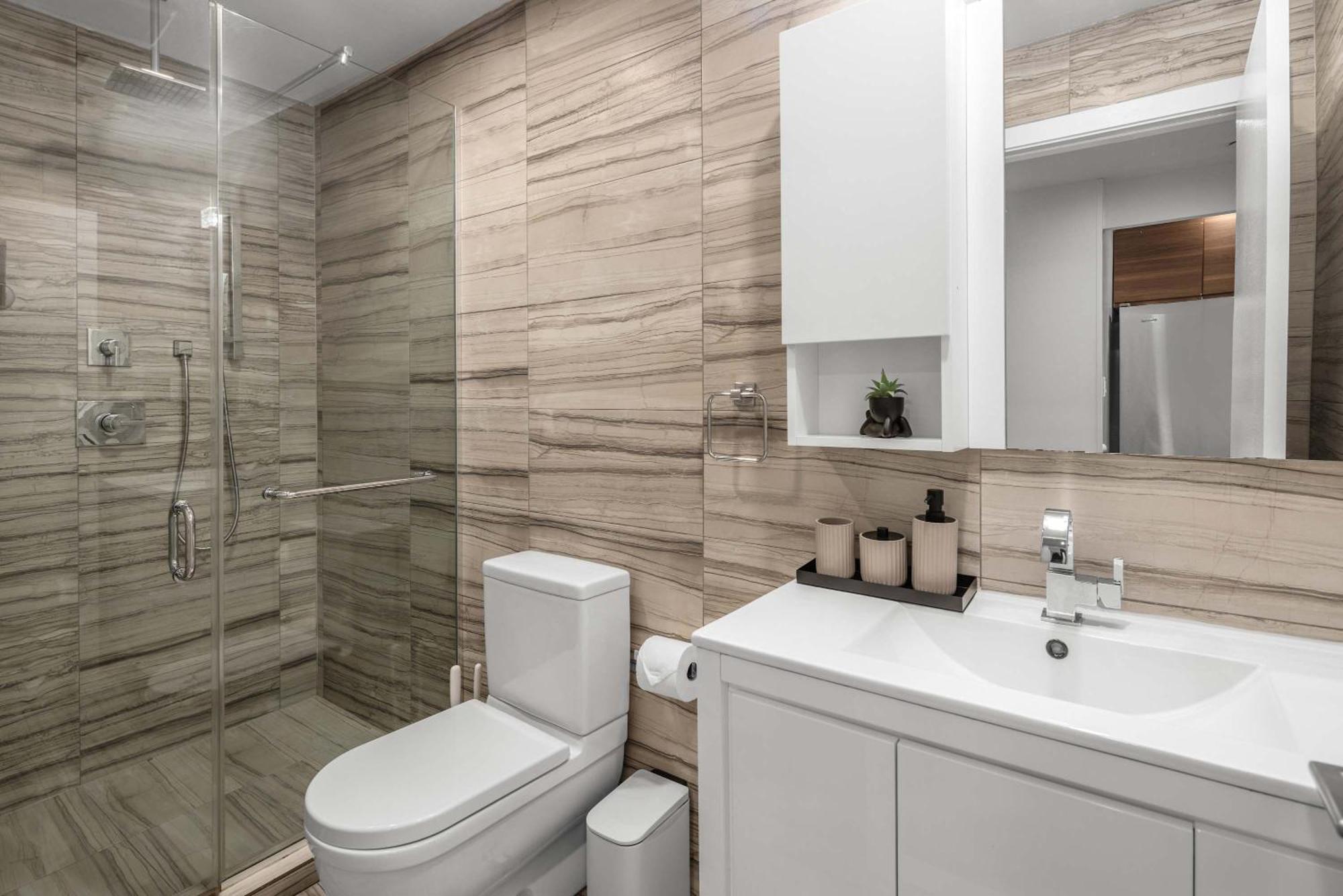 Spacious 3br Family Haven In Lower Manhattan Apartment *