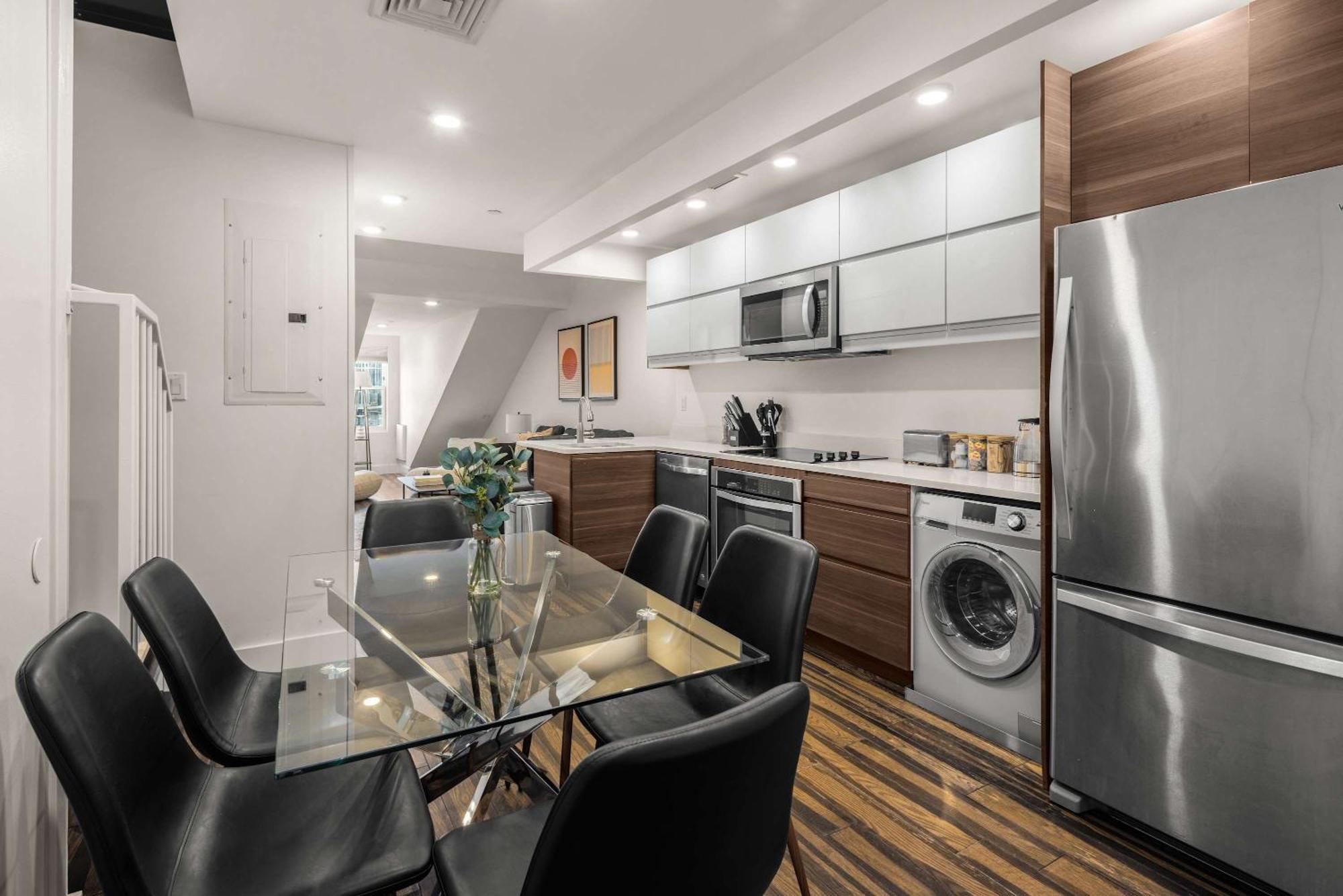 Spacious 3br Family Haven In Lower Manhattan Apartment *