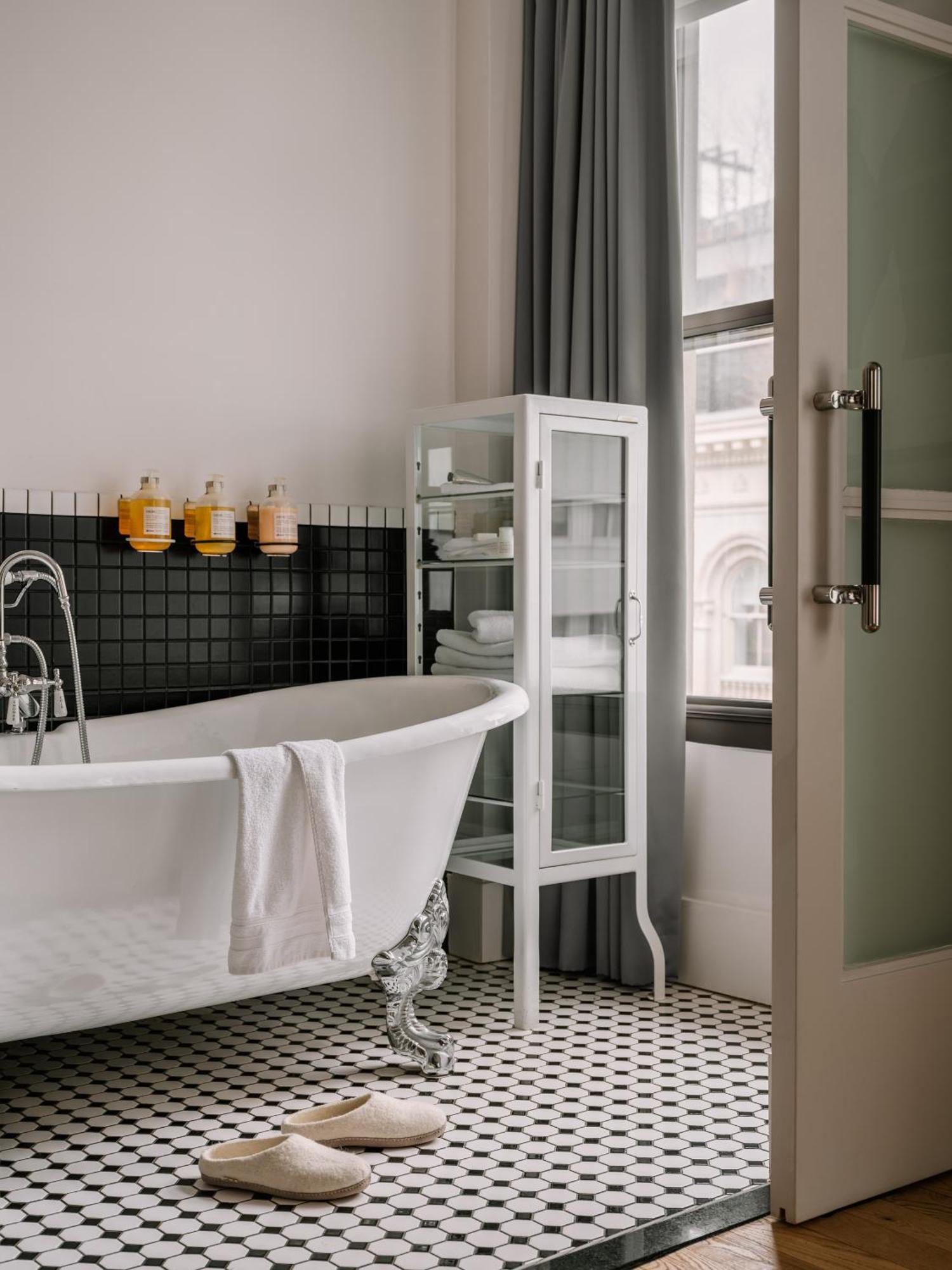 Sonder Duane Street Hotel 4*