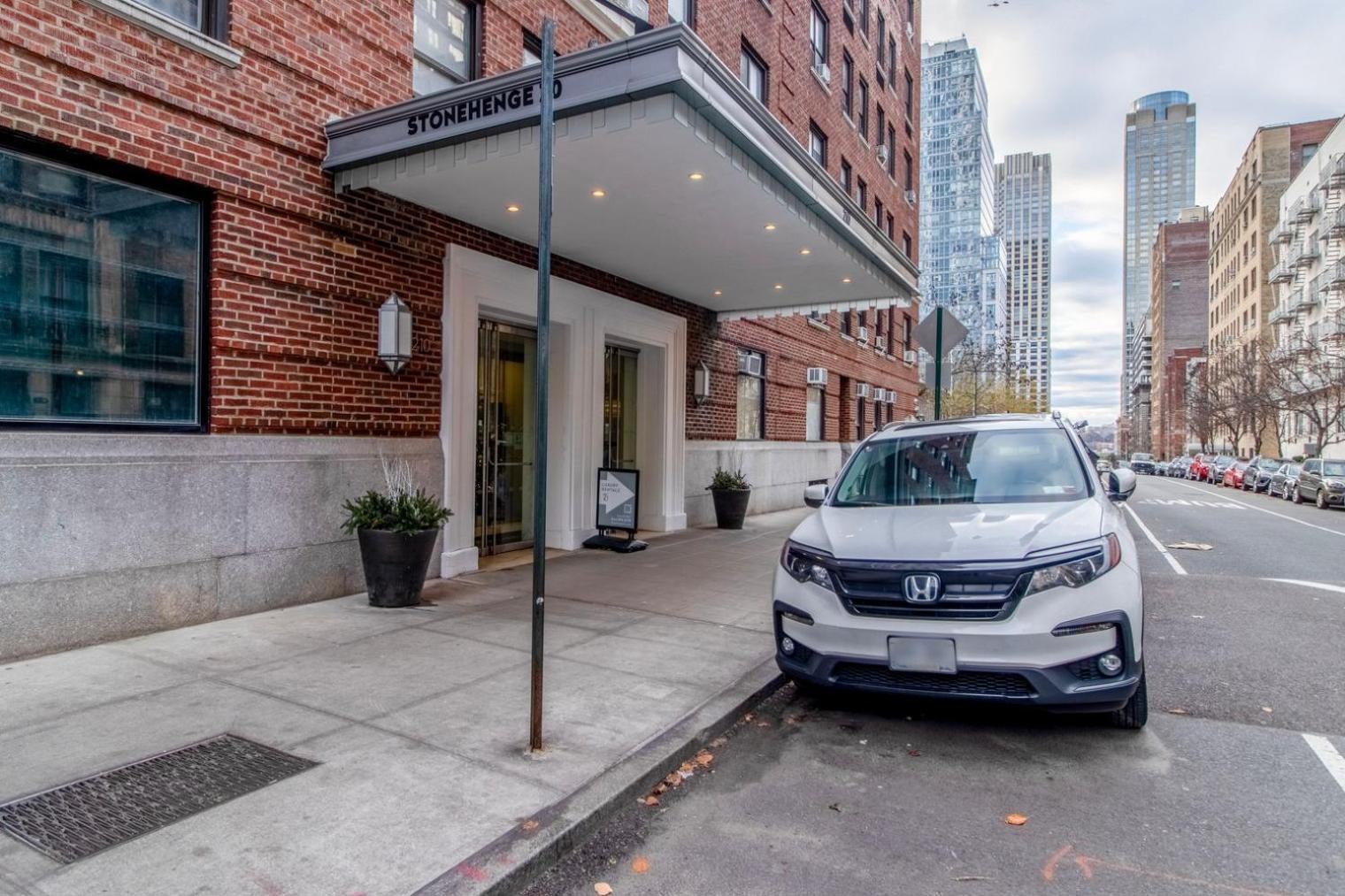 Uws 1br W Doorman Gym Close To Park Nyc-1242 Apartment *