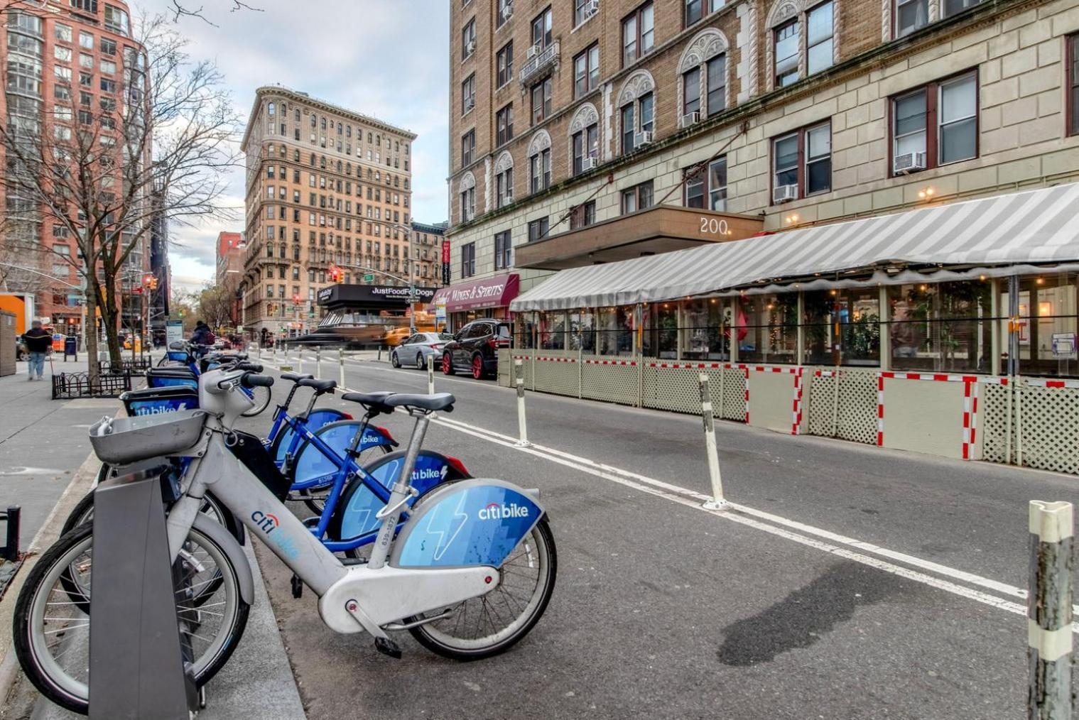 Apartment Uws 1br W Doorman Gym Close To Park Nyc-1242 *