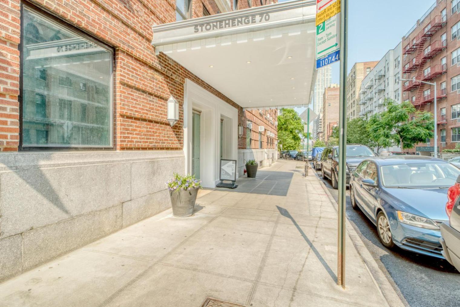 Apartment Uws 1br W Doorman Gym Close To Park Nyc-1242 *