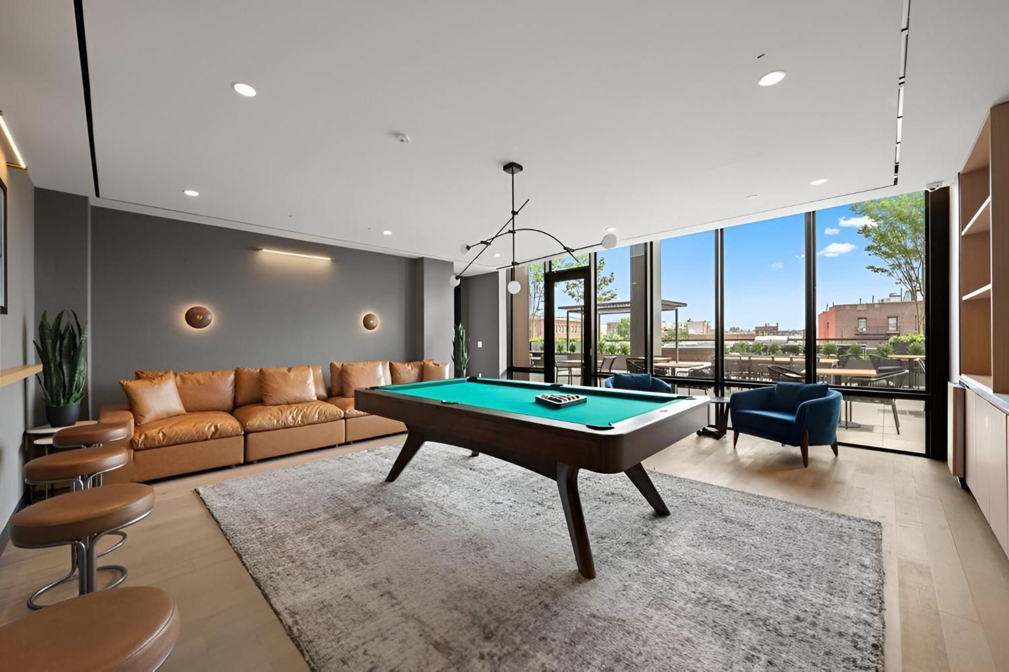 Luxury Meets Comfort Upscale In Brooklyn Apartment