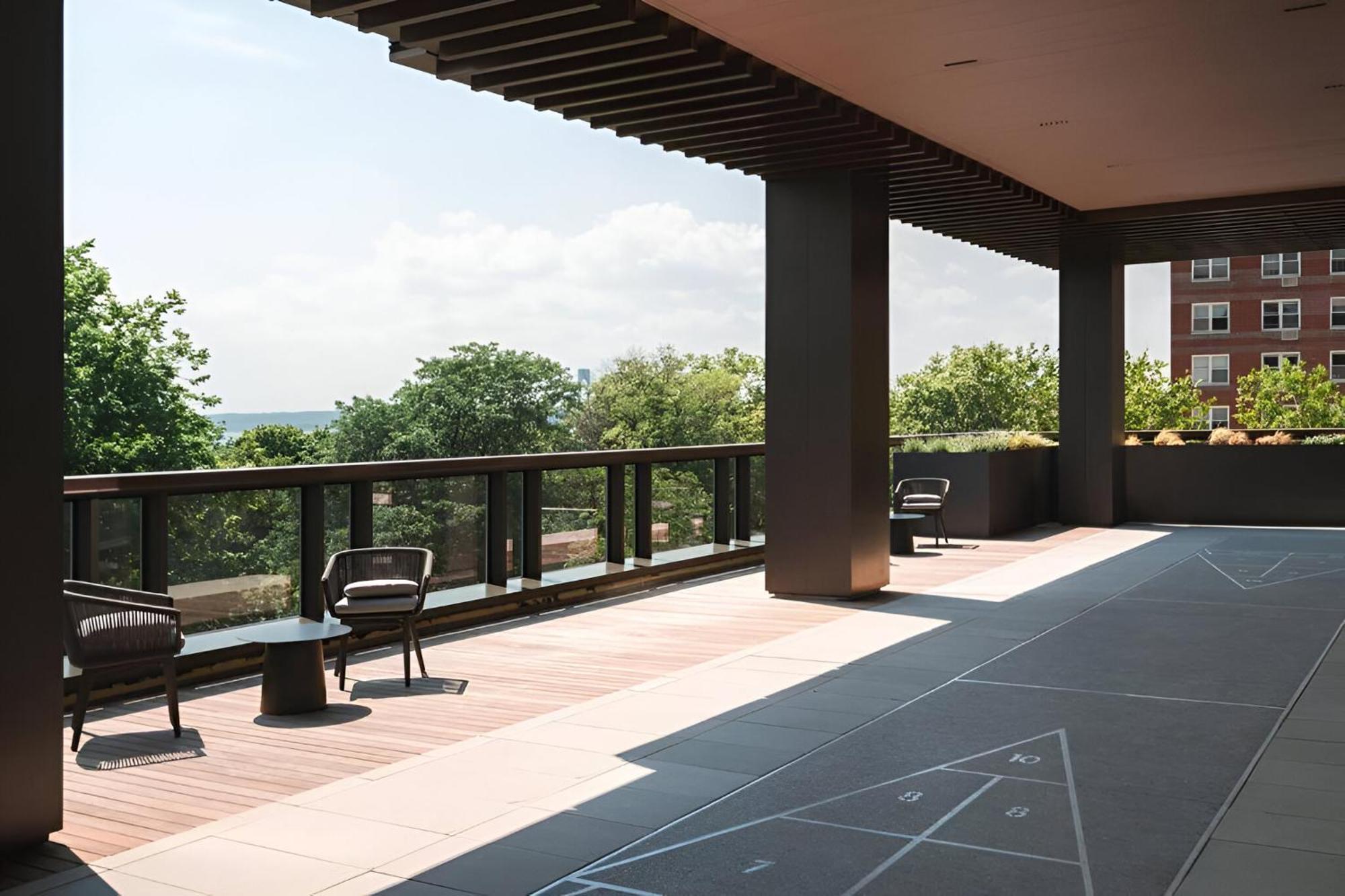 Luxury Meets Comfort Upscale In Brooklyn *