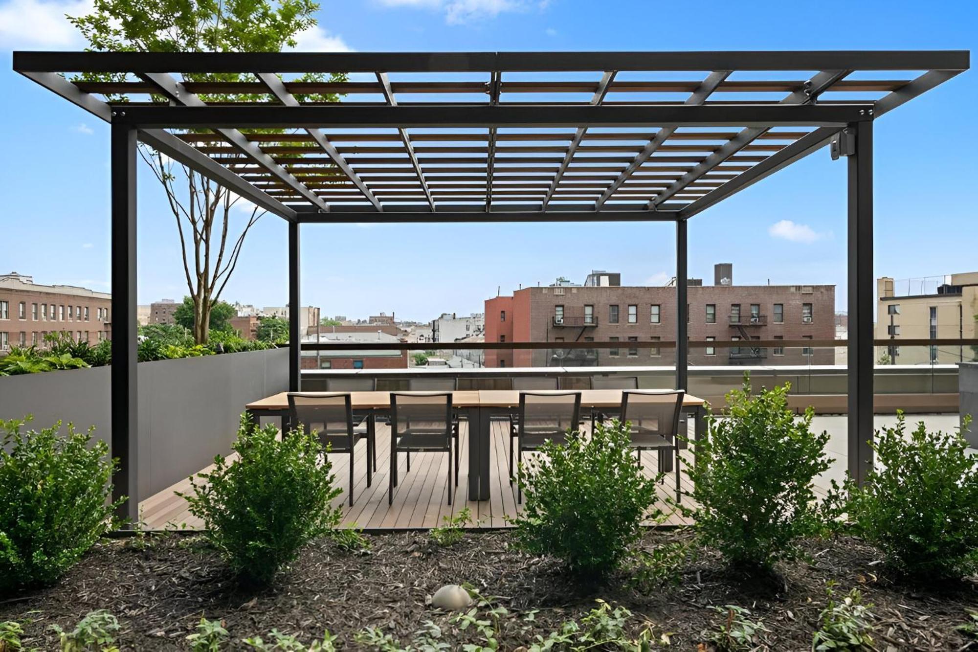 Apartment Luxury Meets Comfort Upscale In Brooklyn New York