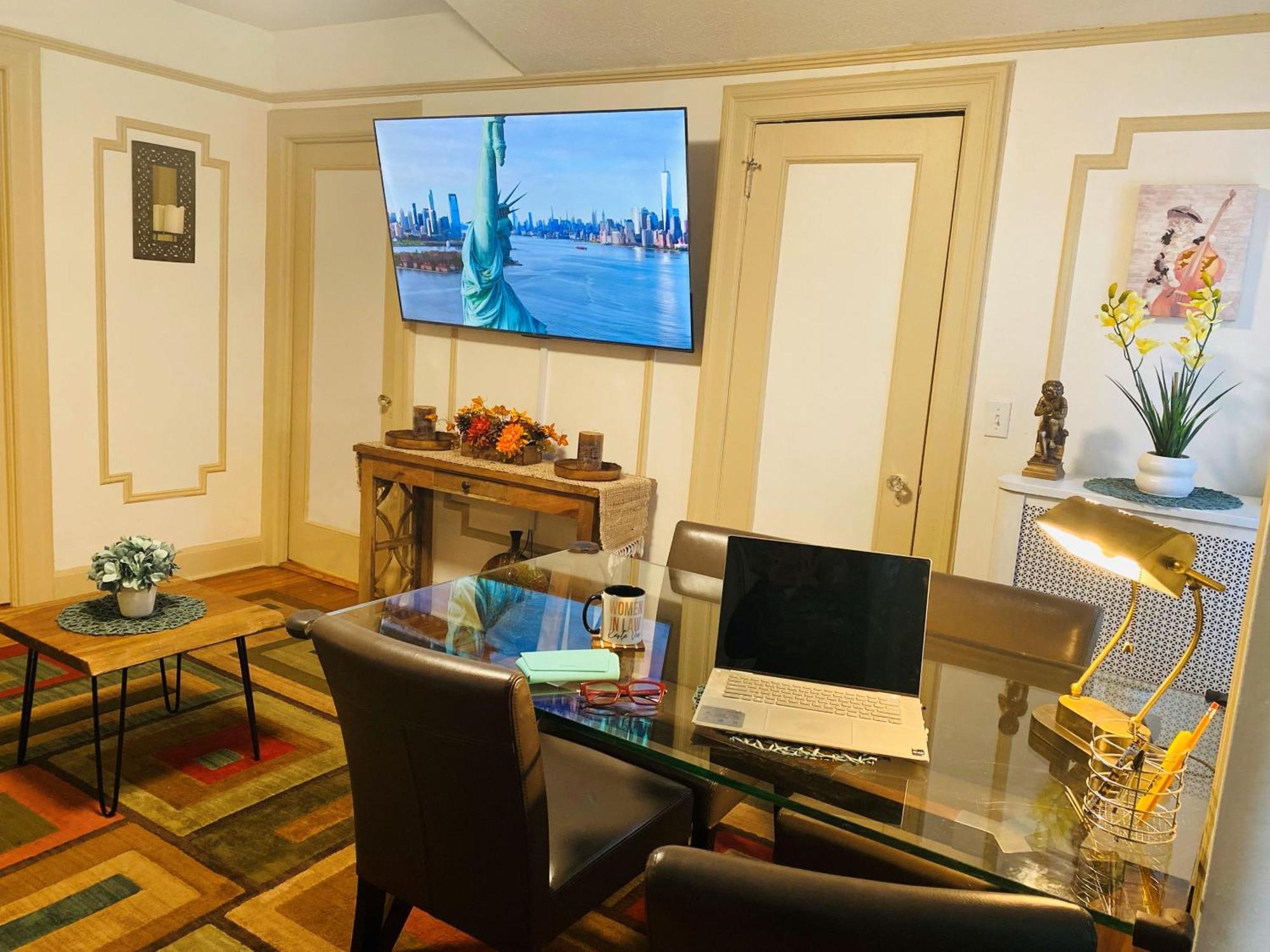 Nyc Cozy Private Bedroom With Free Parking & Near Subway - Business & Tourists Apartment New York
