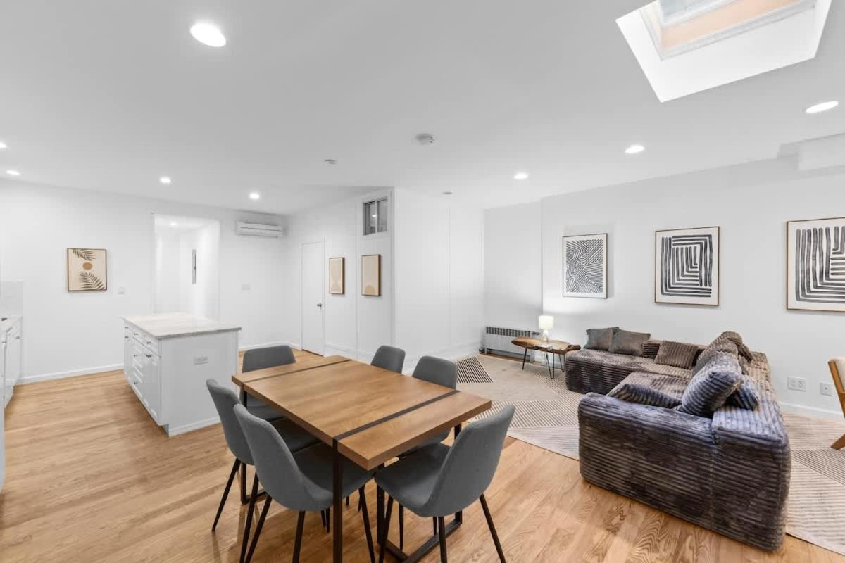 105- 4brs In The Heart Of The East Village Apartment New York