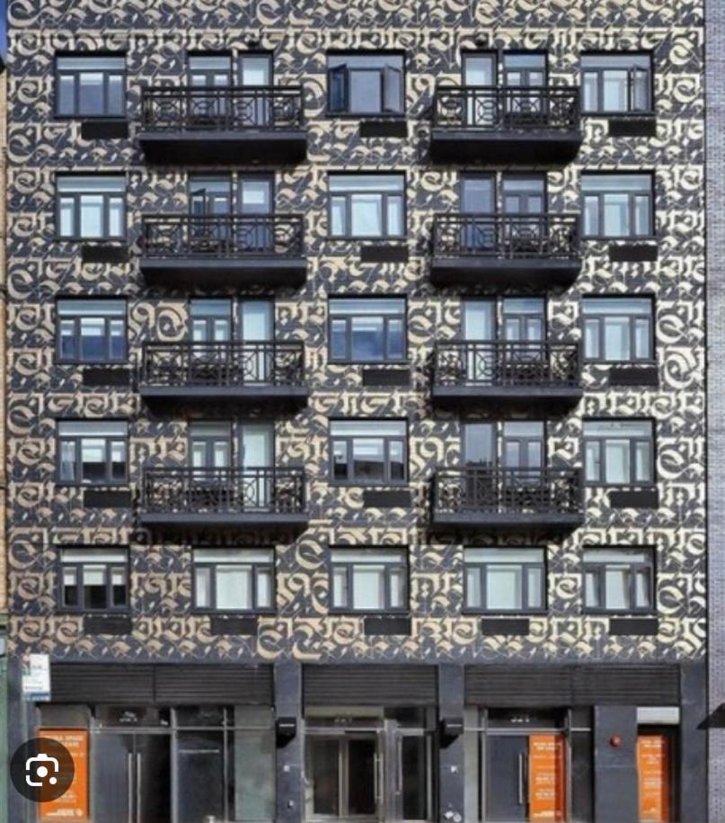 Stunning 3 Bedrooms *