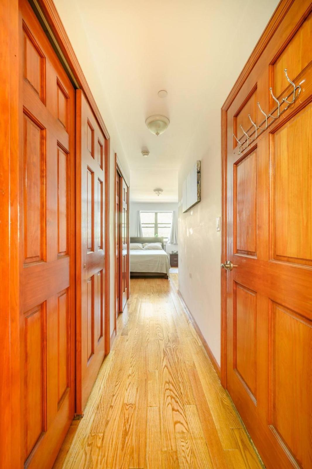 Large Private & Private Bathroom Homestay New York