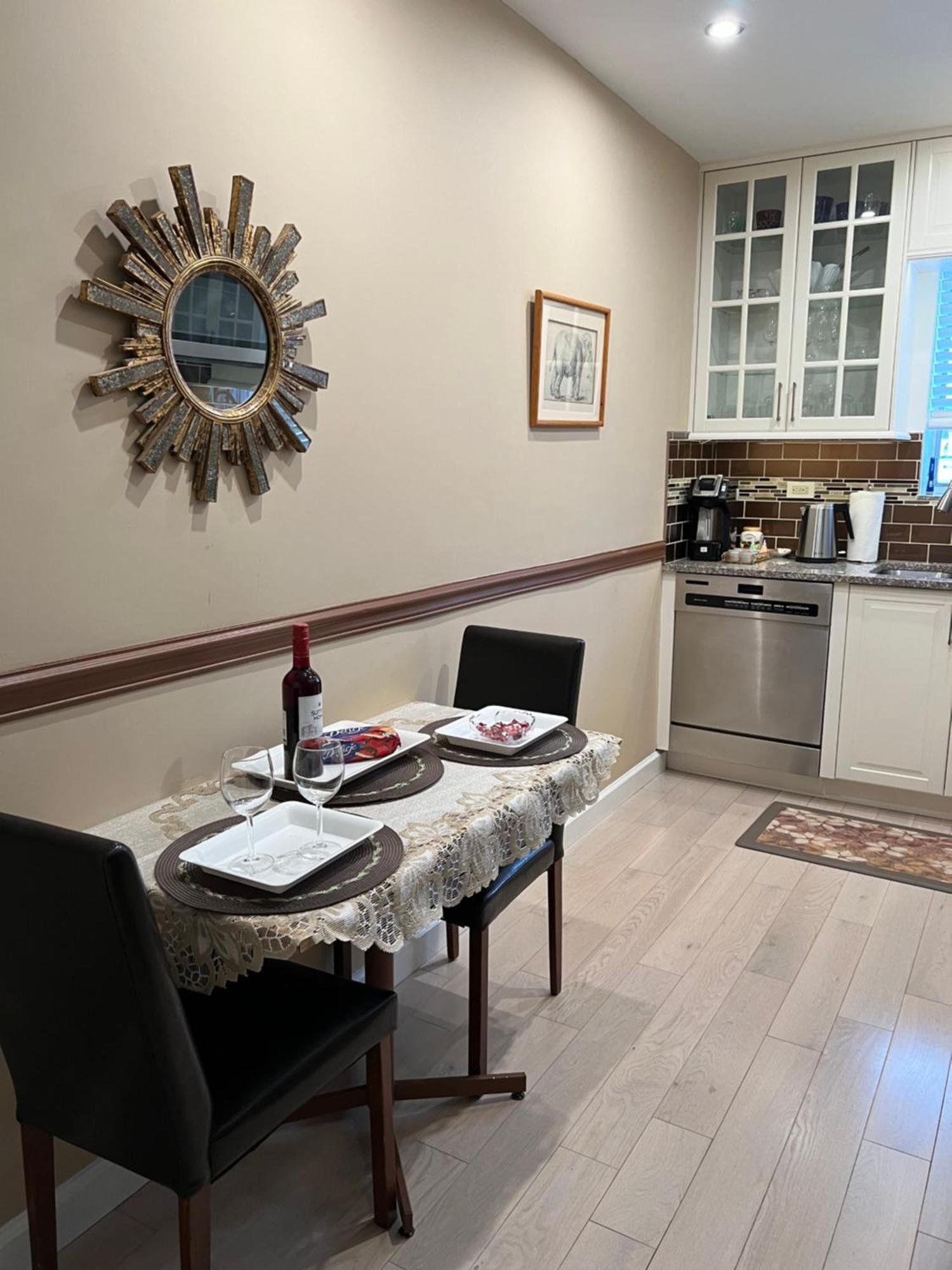 Comfort In Brooklyn - Shared With A Host House Spaces Homestay New York
