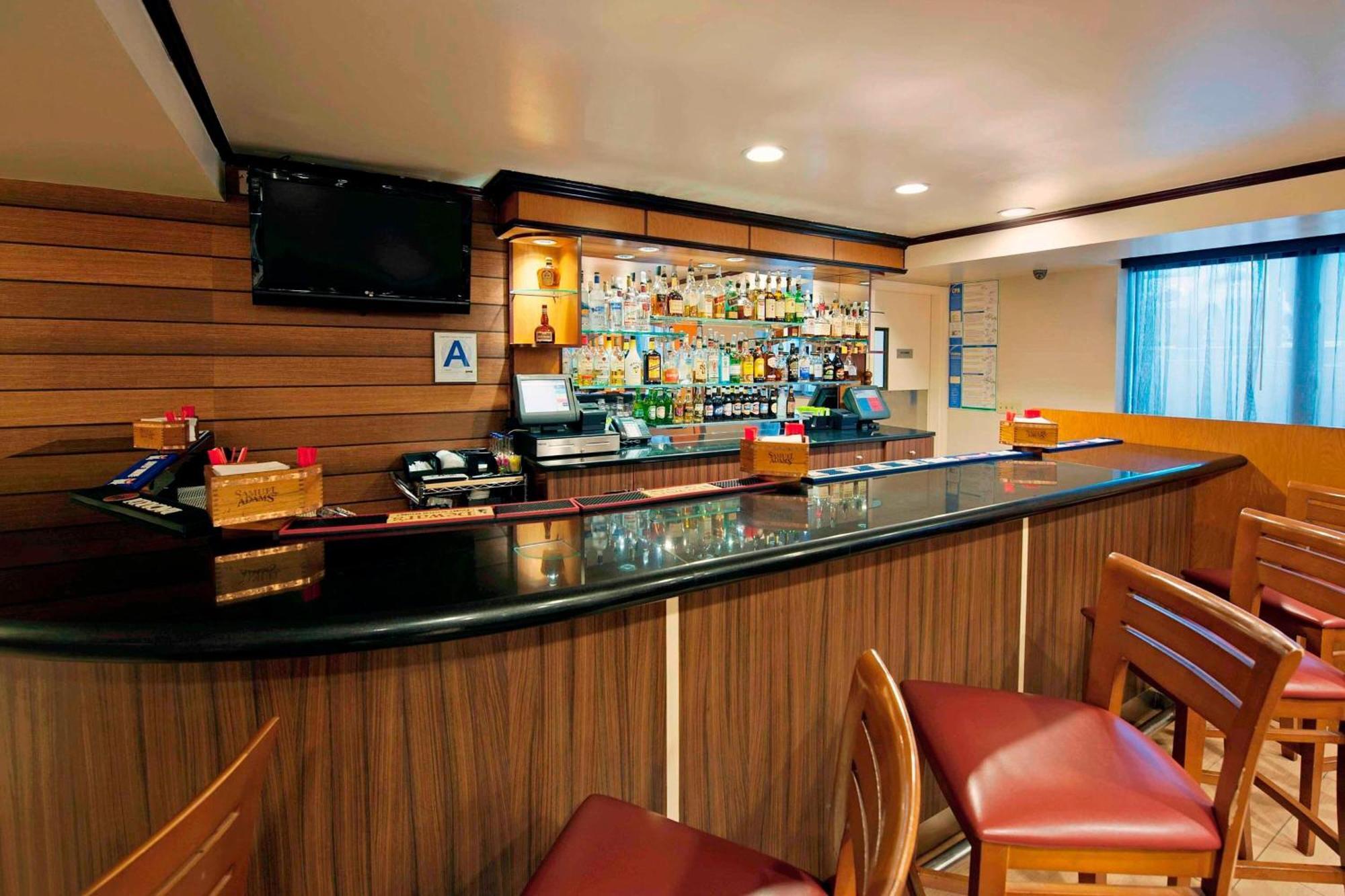 Fairfield By Marriott Jfk Airport 3*