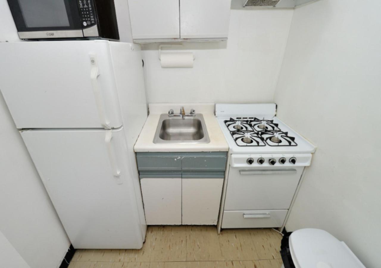 Unique 2 Bed 1 Bath In Ues *