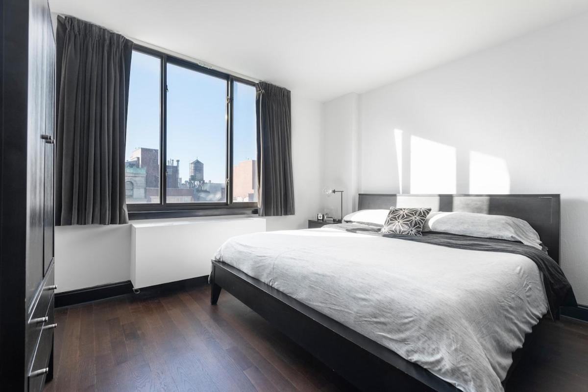 Stunning Nyc Views! Free Gym! Doorman! Terrace! Apartment