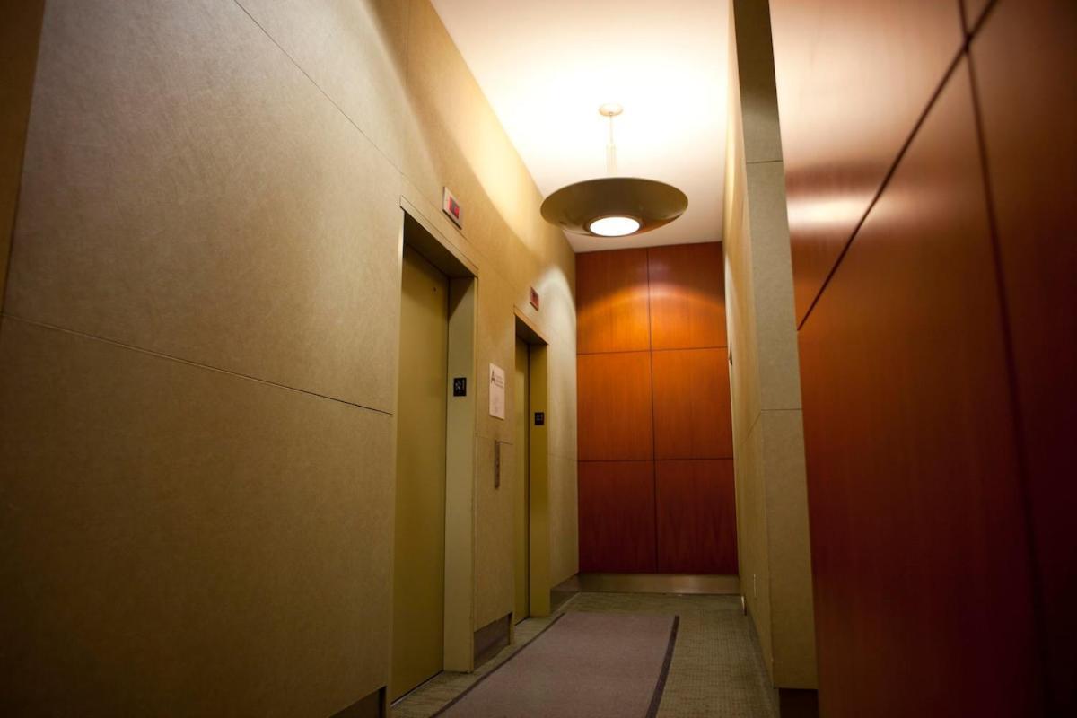 Apartment Stunning Nyc Views! Free Gym! Doorman! Terrace! *
