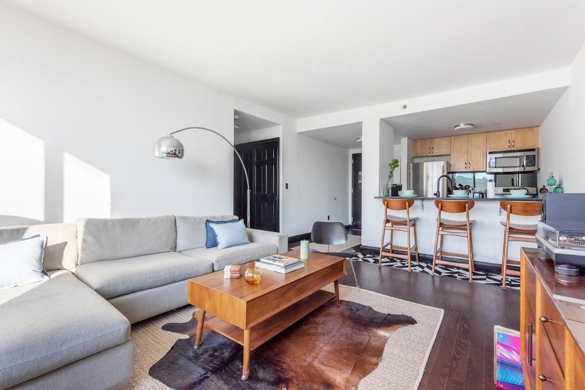 Stunning Nyc Views! Free Gym! Doorman! Terrace! Apartment *