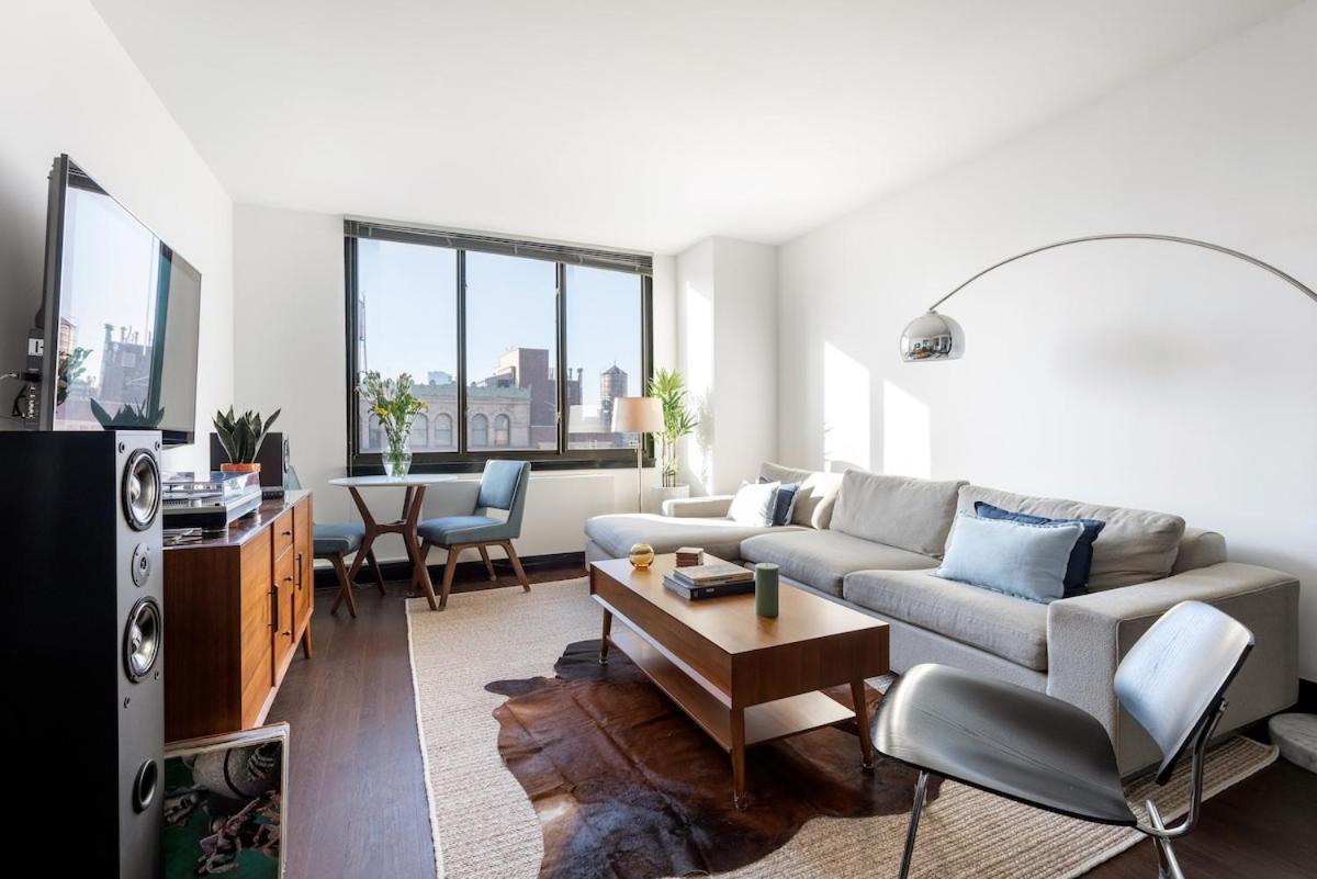 Apartment Stunning Nyc Views! Free Gym! Doorman! Terrace! *