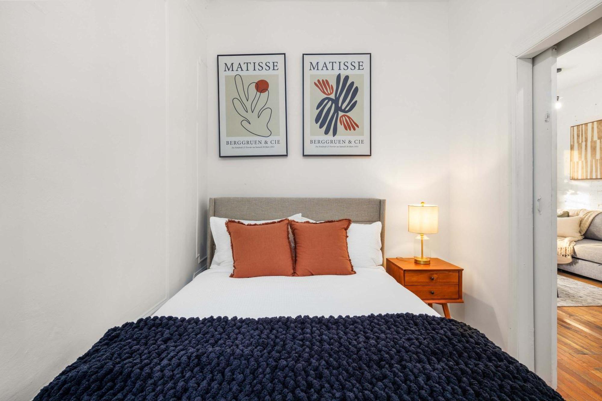 Timeless Charm Rustic 2br Hideaway In Nyc Apartment New York