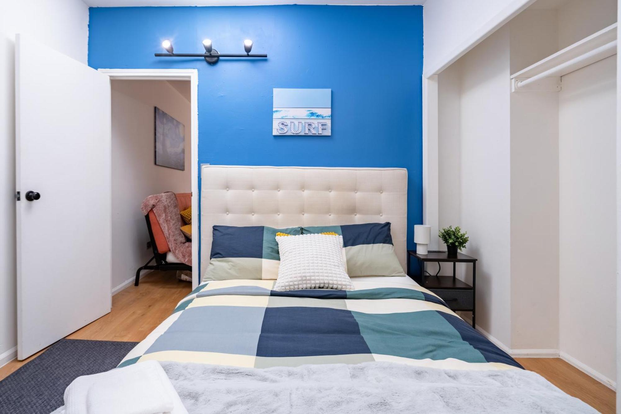Charming 2 Bd Unit In Manhattan Apartment
