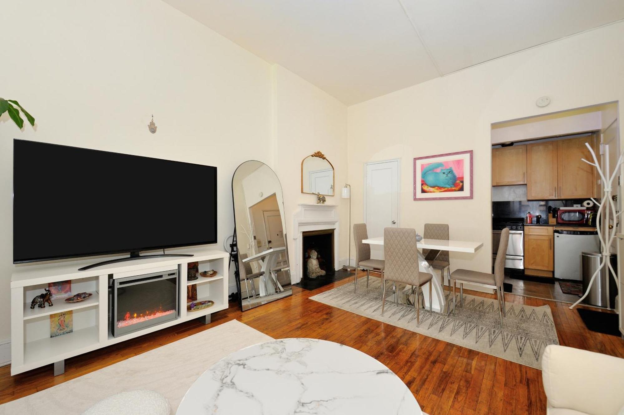 1 Bedroom1bath Furnished In Midtown East Apartment