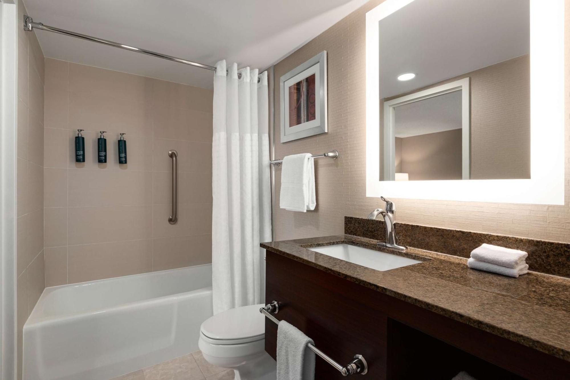 Laguardia Plaza Hotel New York