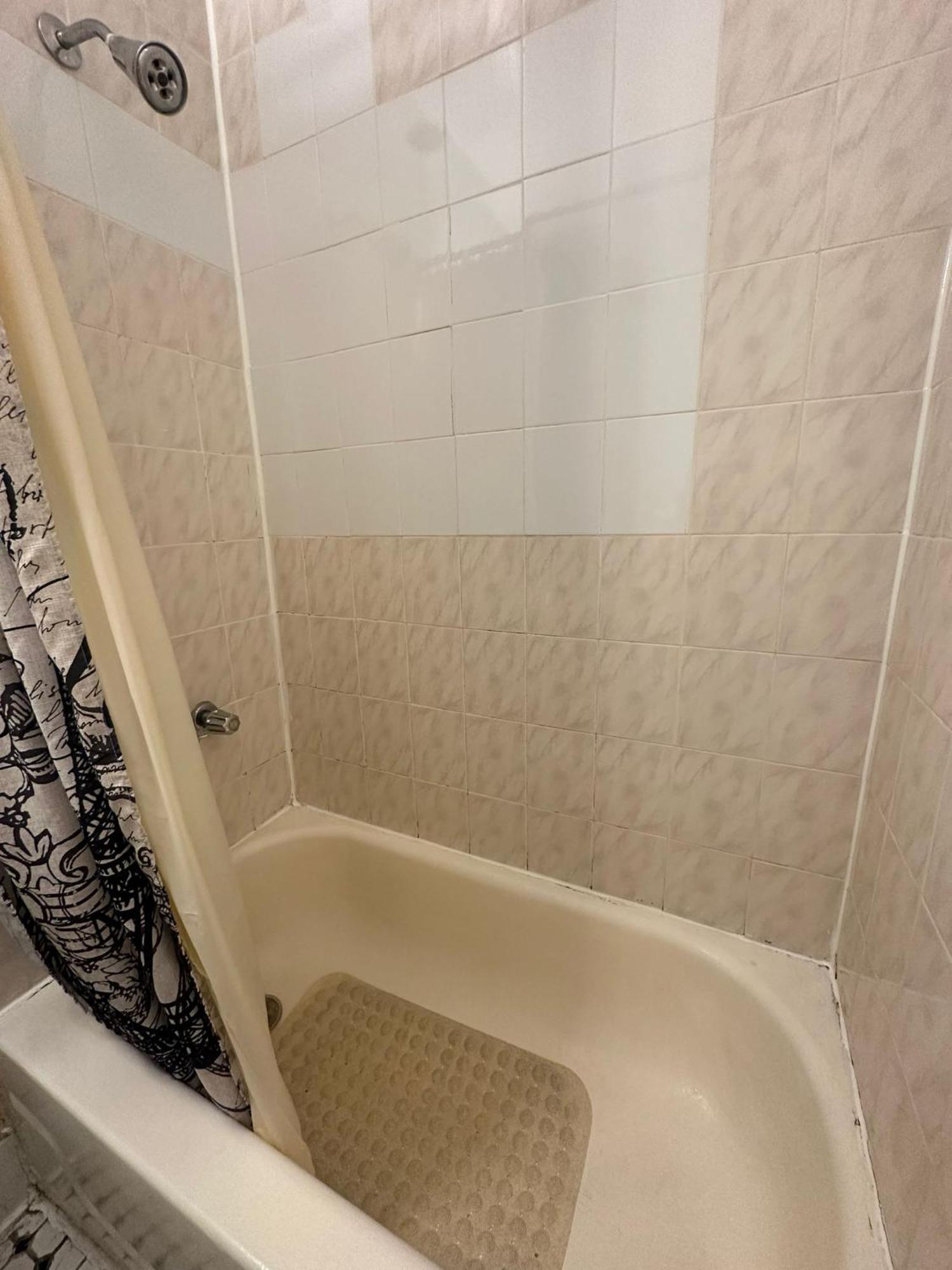 1 Bedroom Cozy Unit In Columbus Ave Apartment