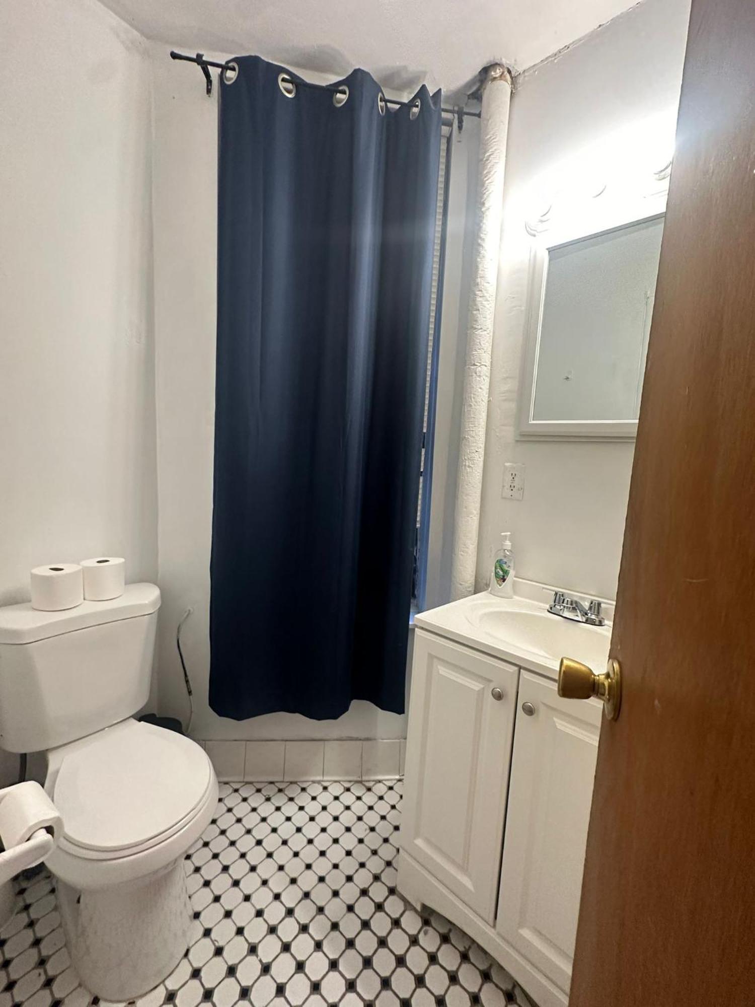 1 Bedroom Cozy Unit In Columbus Ave New York