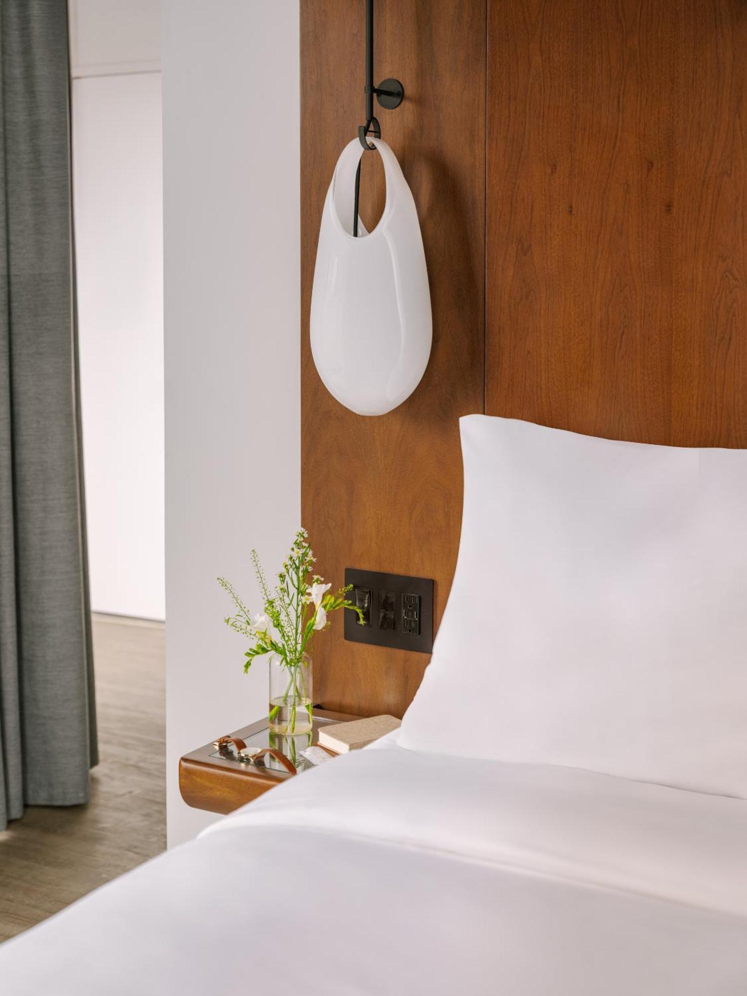 Sonder The Merchant Hotel *