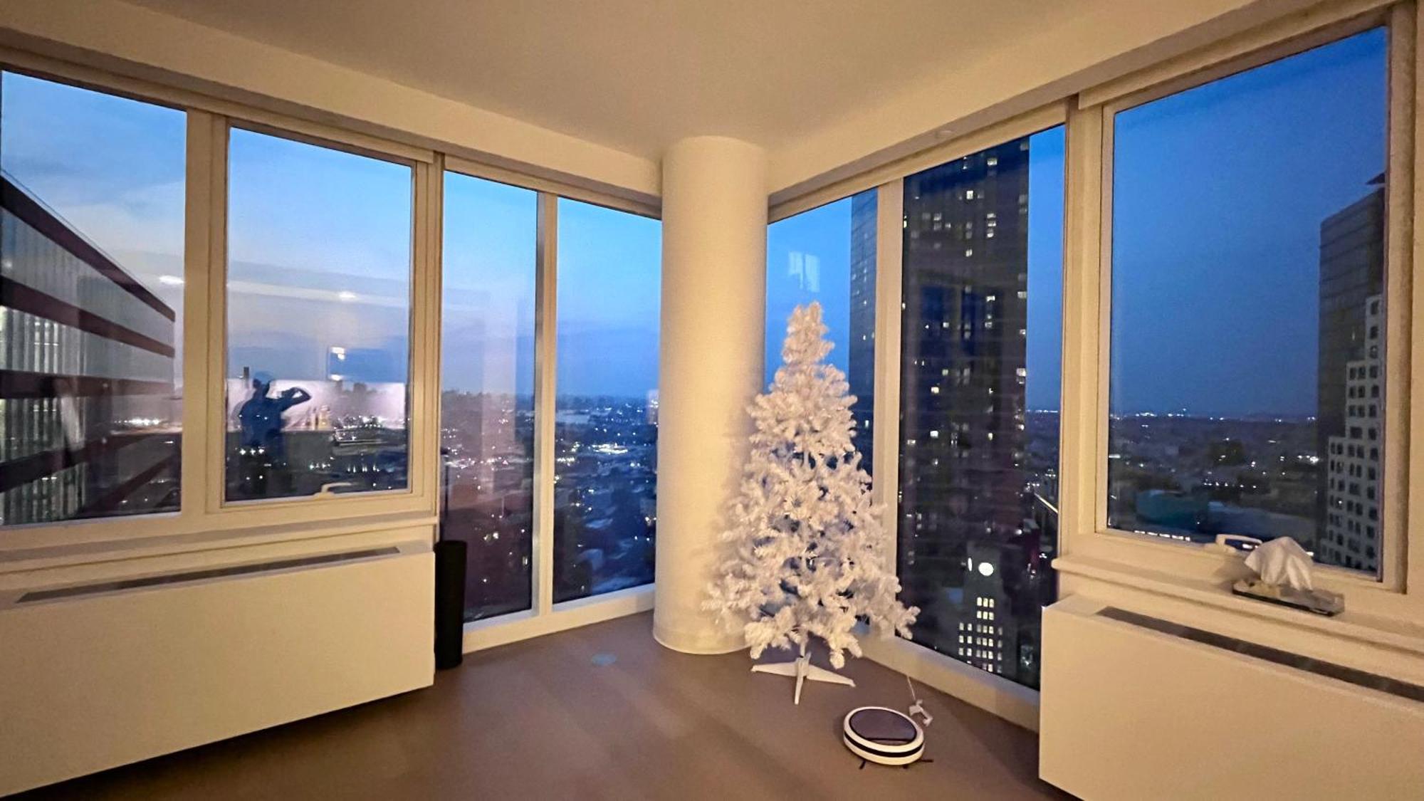 Apartment Luxury 2 Bedrooms 2 Bathrooms Corner Breathtaking Views Modern Retreat *