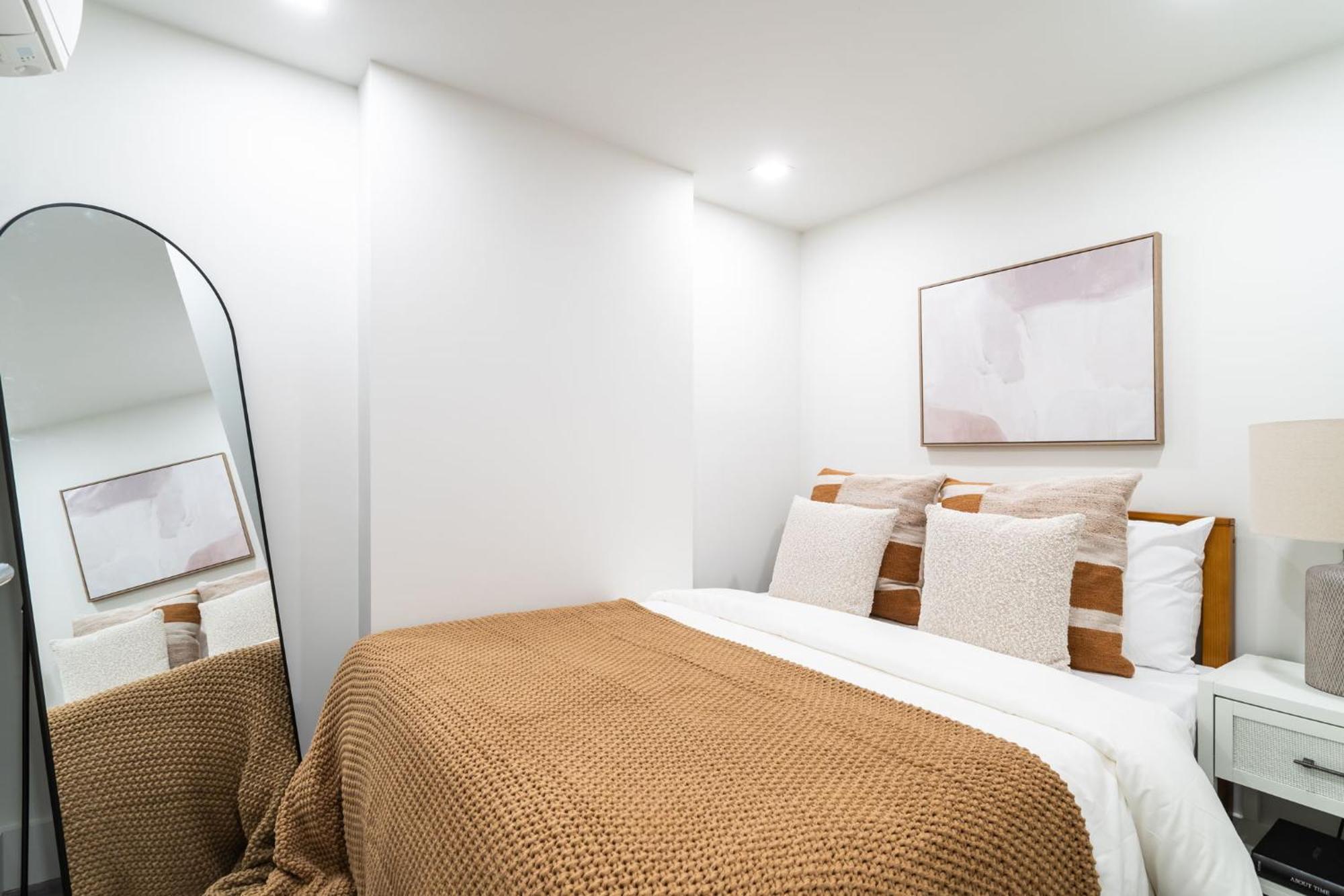 Lower East Side Gem 3br Near Williamsburg Bridge Apartment