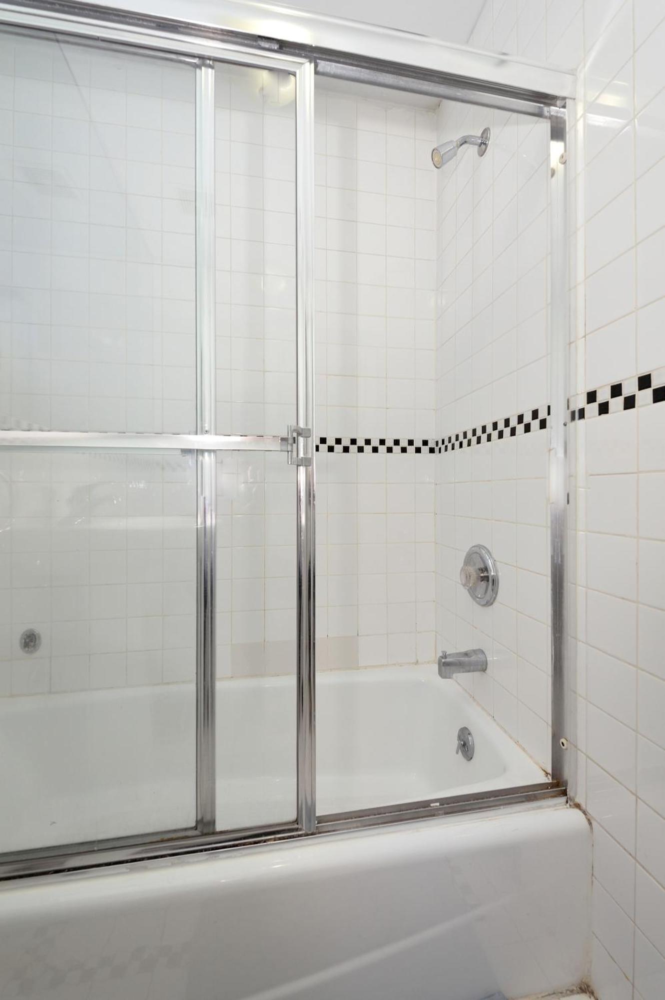 Charming 3-bedroom In Midtown West New York