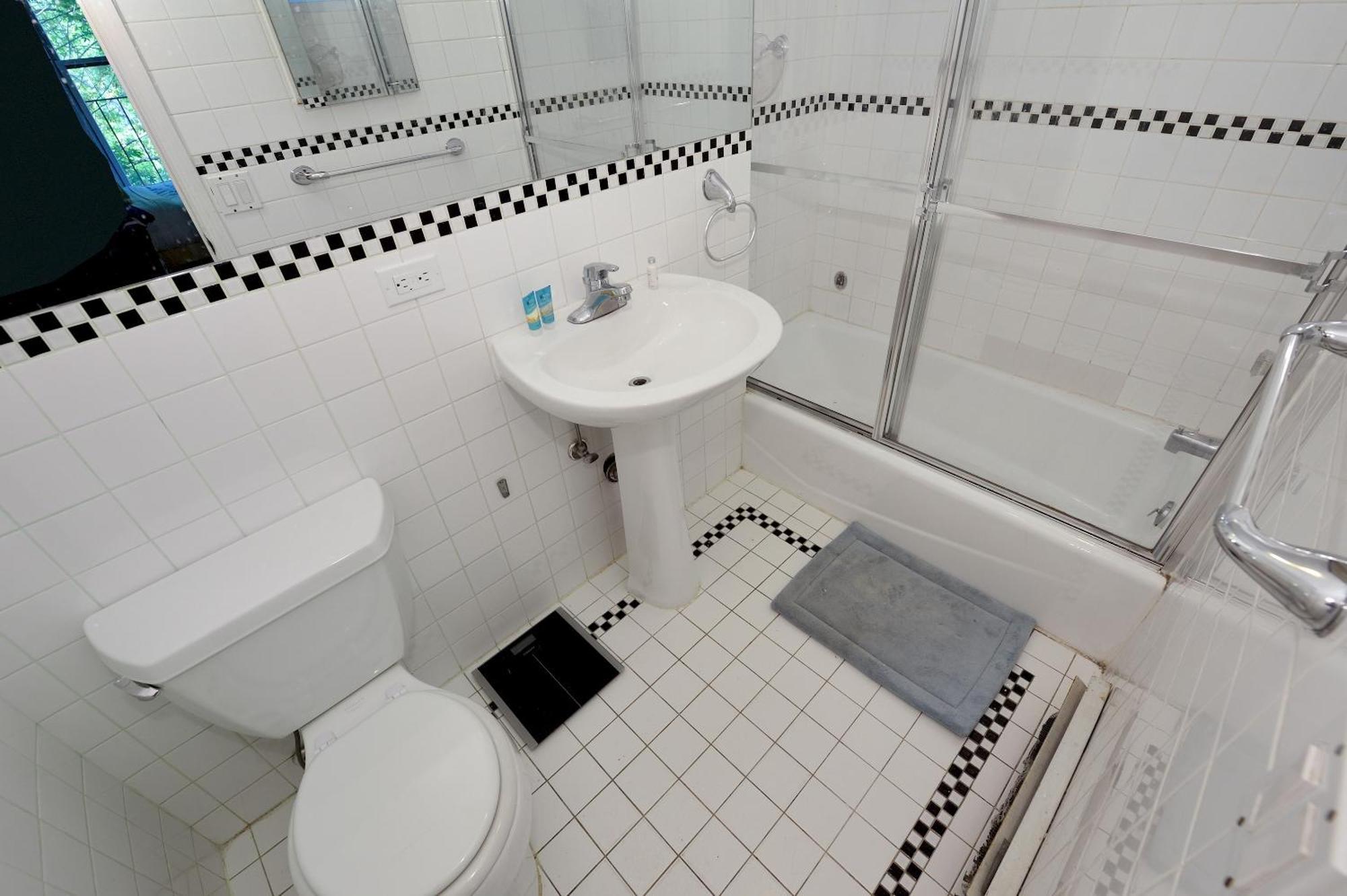 Charming 3-bedroom In Midtown West * New York