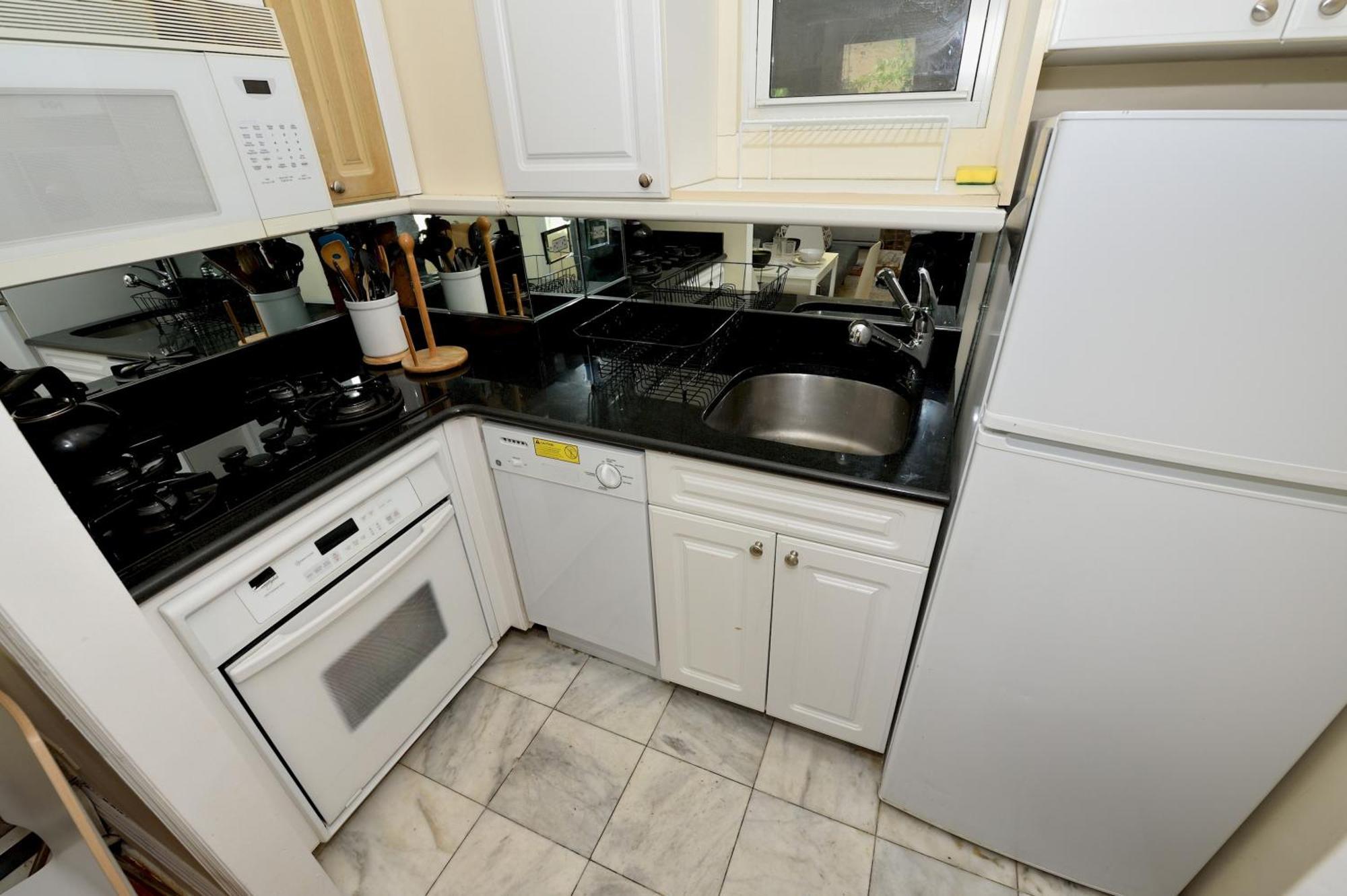 Apartment Charming 3-bedroom In Midtown West *