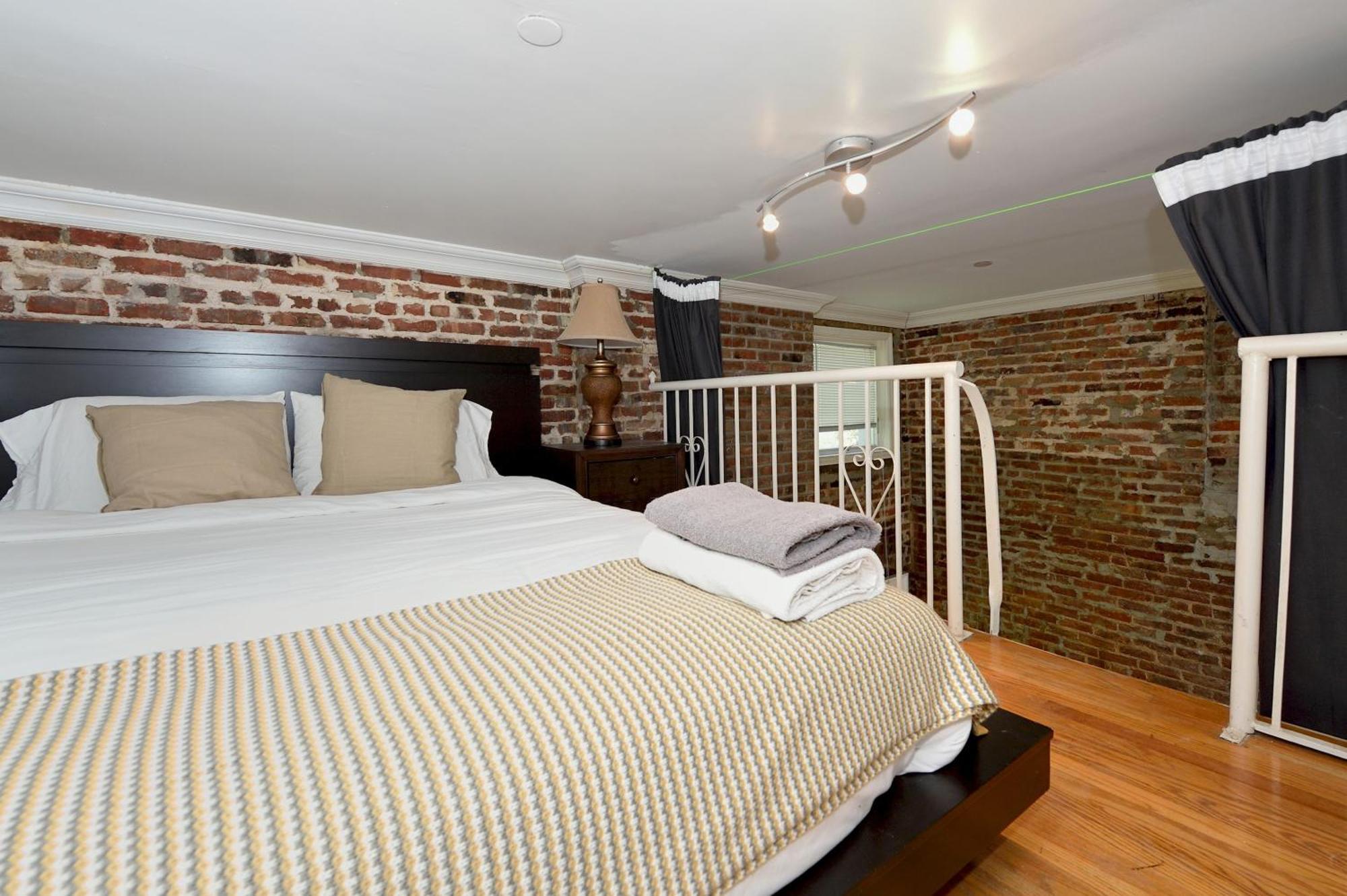 Apartment Charming 3-bedroom In Midtown West New York