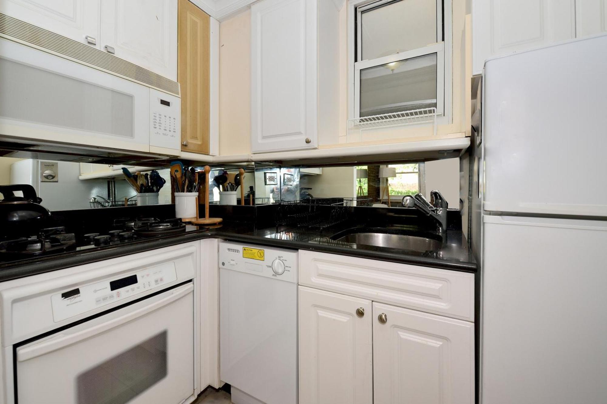 Charming 3-bedroom In Midtown West New York