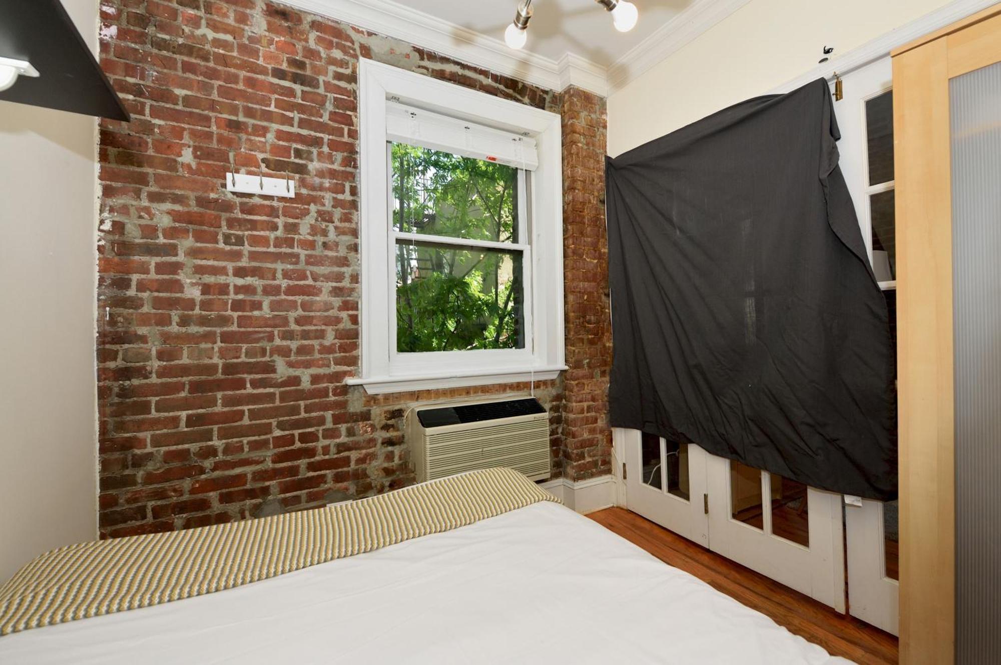 Apartment Charming 3-bedroom In Midtown West *