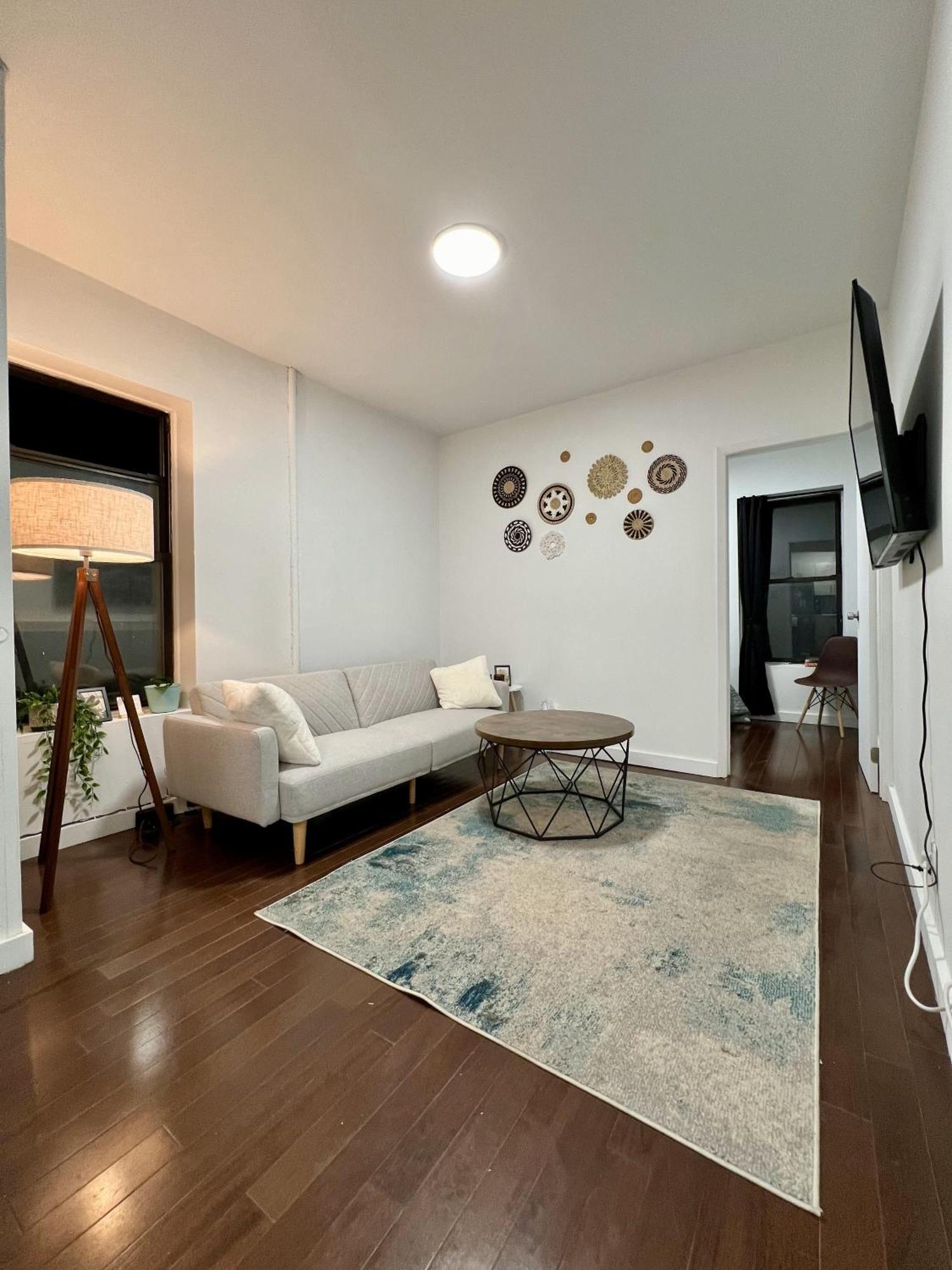 Heart Of Downtown Manhattan - Stylish One Bedroom In Vibrant Union Square Apartment New York