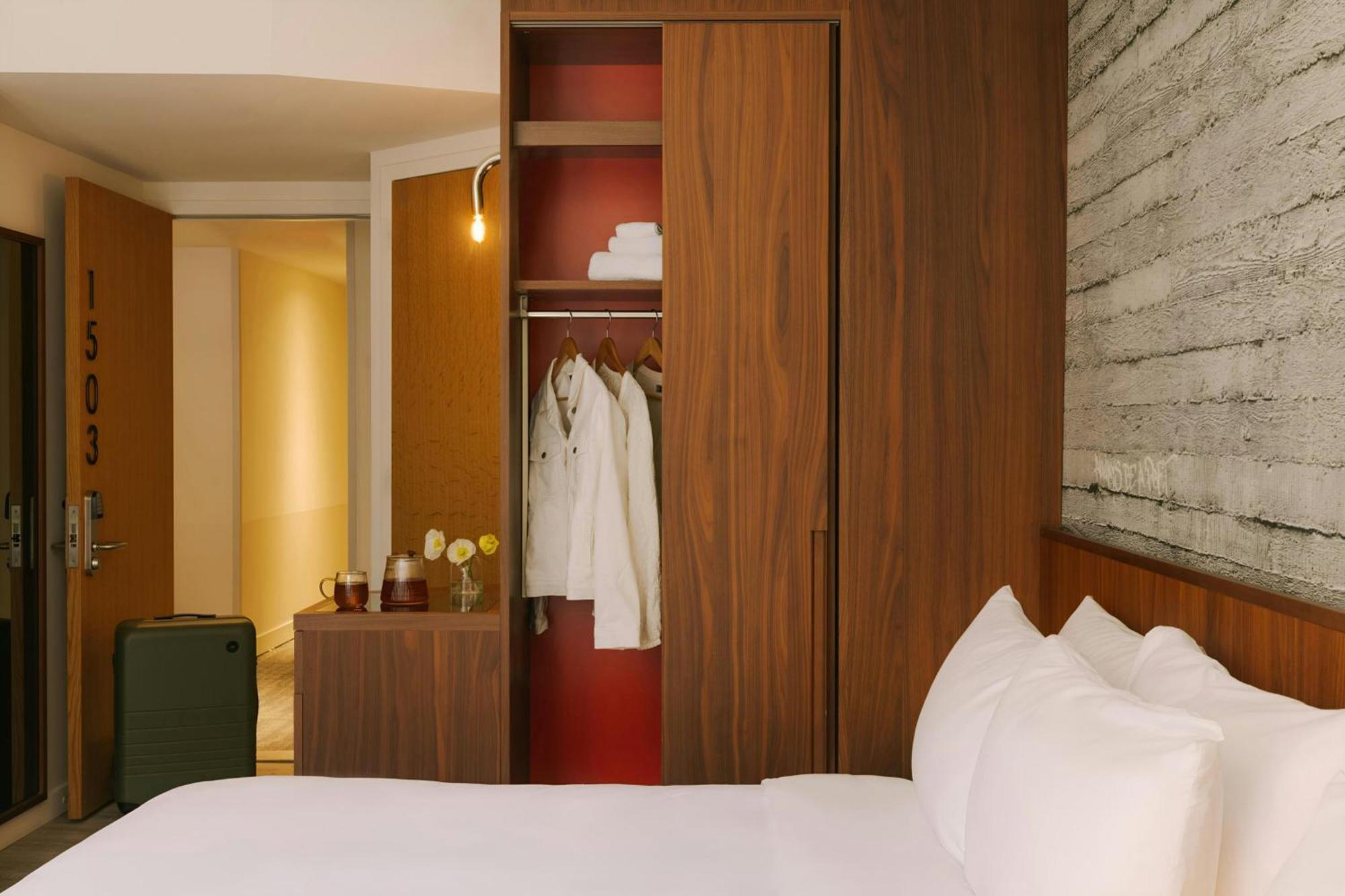 Henri On 24 Hotel Chelsea, Sonder By Marriott Bonvoy Hotel New York