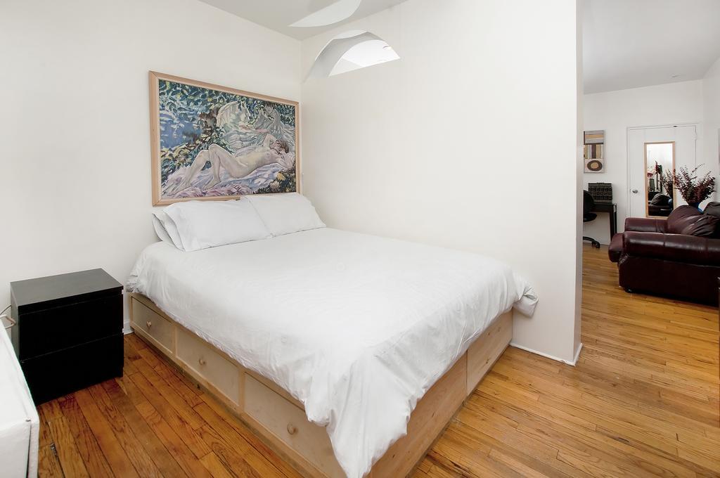 Midtown East Apartment *