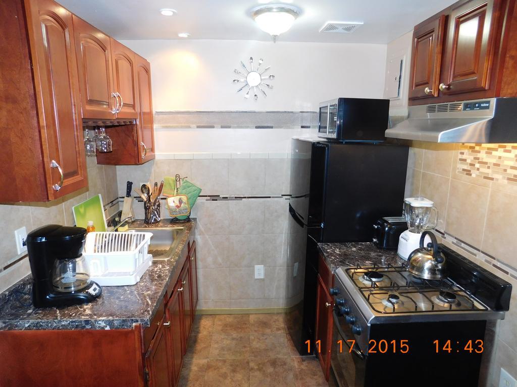 Debbie's Place Apartment