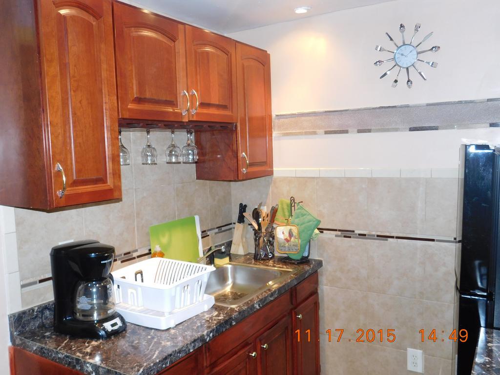 Debbie's Place Apartment *